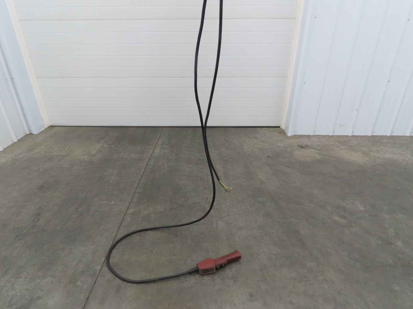 Coffing EC 1009 1 1/2 Ton Electric Chain Hoist 9 FPM 15' Lift 110 Volt 1PH