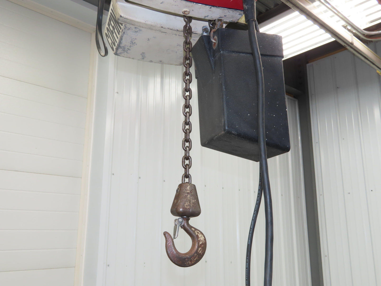 Coffing EC 1009 1 1/2 Ton Electric Chain Hoist 9 FPM 15' Lift 110 Volt 1PH