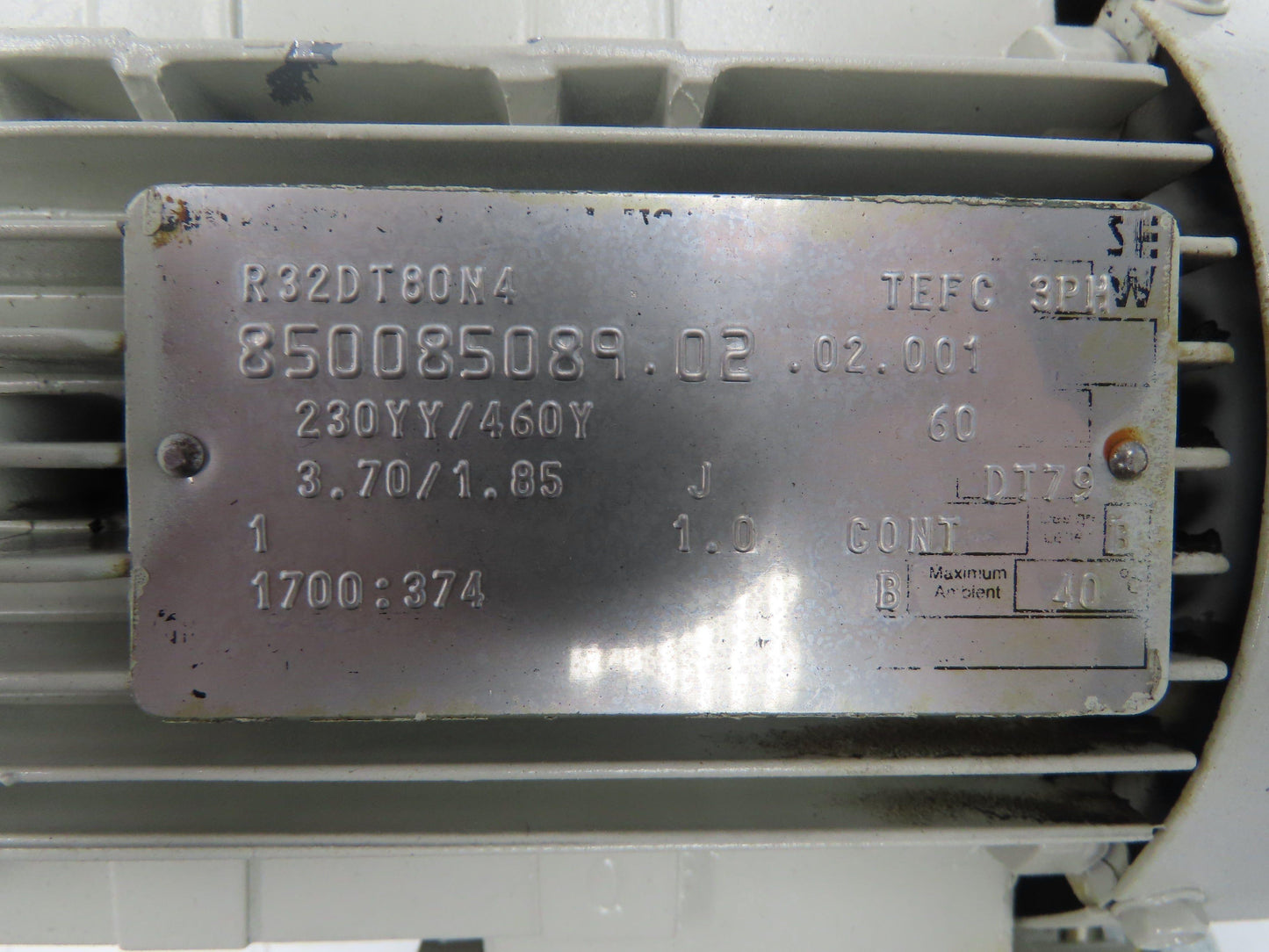 Sew-Eurodrive R32DT80N4 Inline Gearmotor 4.5:1 Reducer 374rpm 1Hp 230/460V 3PH