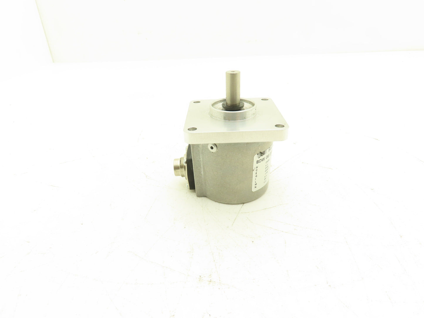 Baumer Electric BDW 06.05A4096-C1-9 Rotary Encoder 1-30VDC 10mm Shaft N921