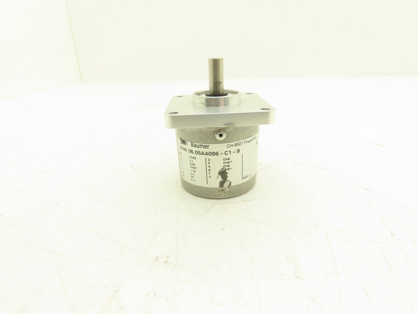 Baumer Electric BDW 06.05A4096-C1-9 Rotary Encoder 1-30VDC 10mm Shaft N921