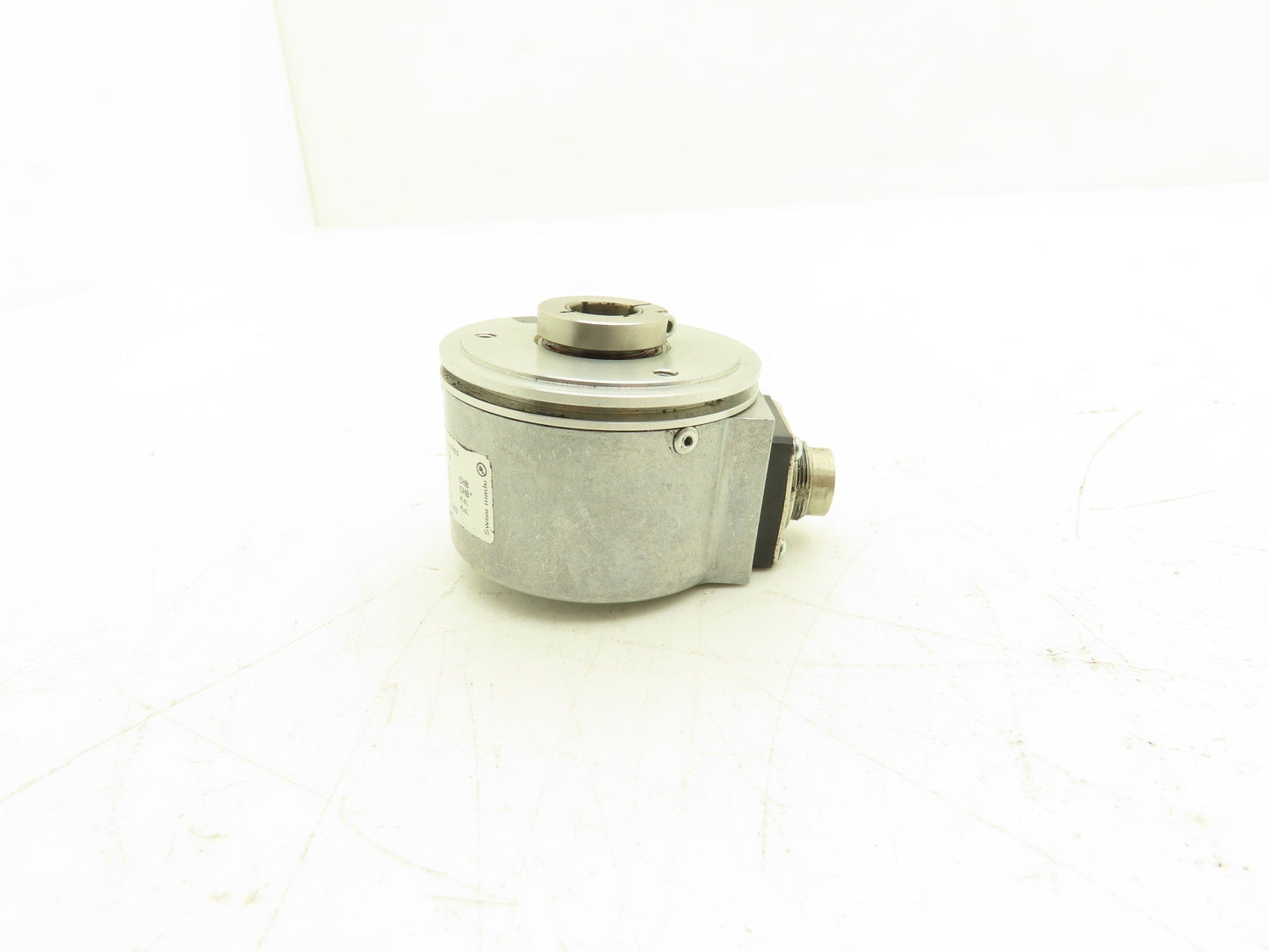 Baumer Electric BHF 16.05A2048-E2-9 Rotary Encoder 12mm Blind Hollow Shaft J163