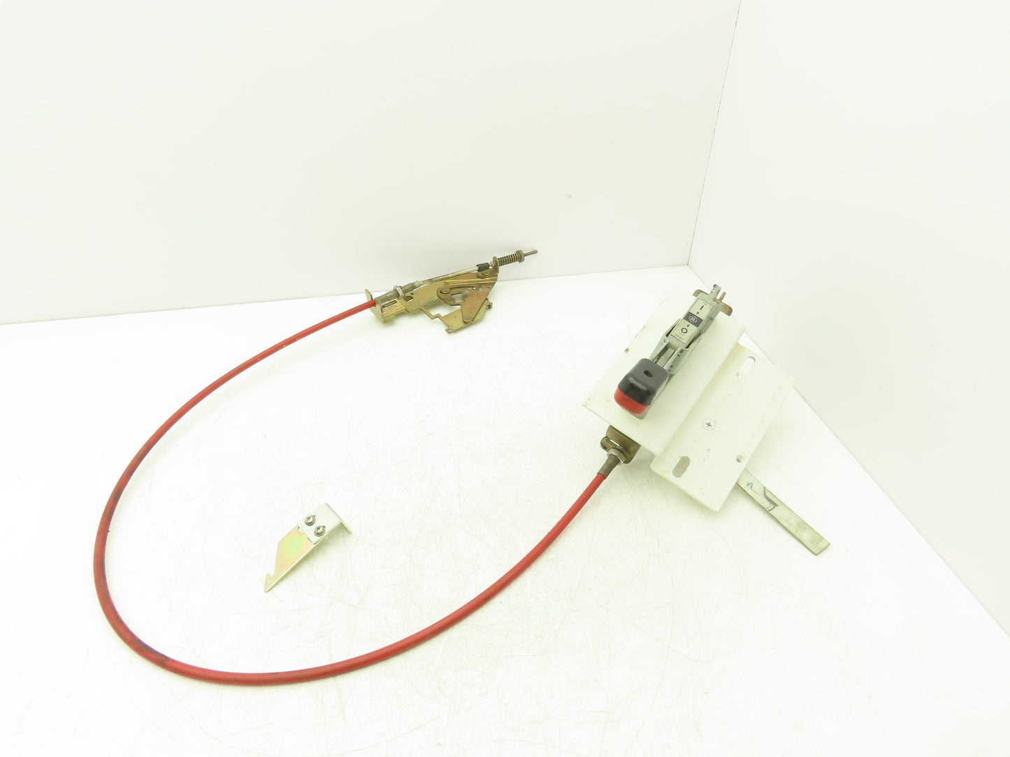 General Electric GE 208C3628G1 SCOM1EF Circuit Breaker Handle Mechanism SE/SF