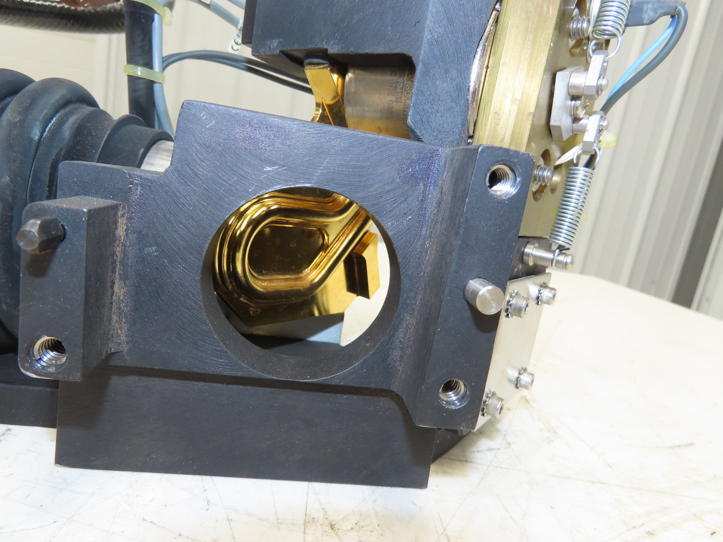 Rofin Sinar 880-0101-7 Rev L Shutter From 880HF-1 Cutting Laser