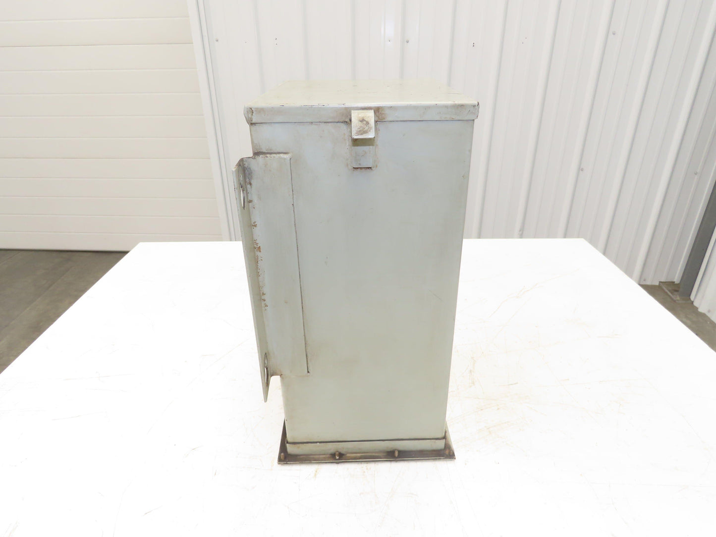 Sola Hevi-Duty HZ12-3000 Step-Down Transformer 3Kva 240/480V to 120V 1PH