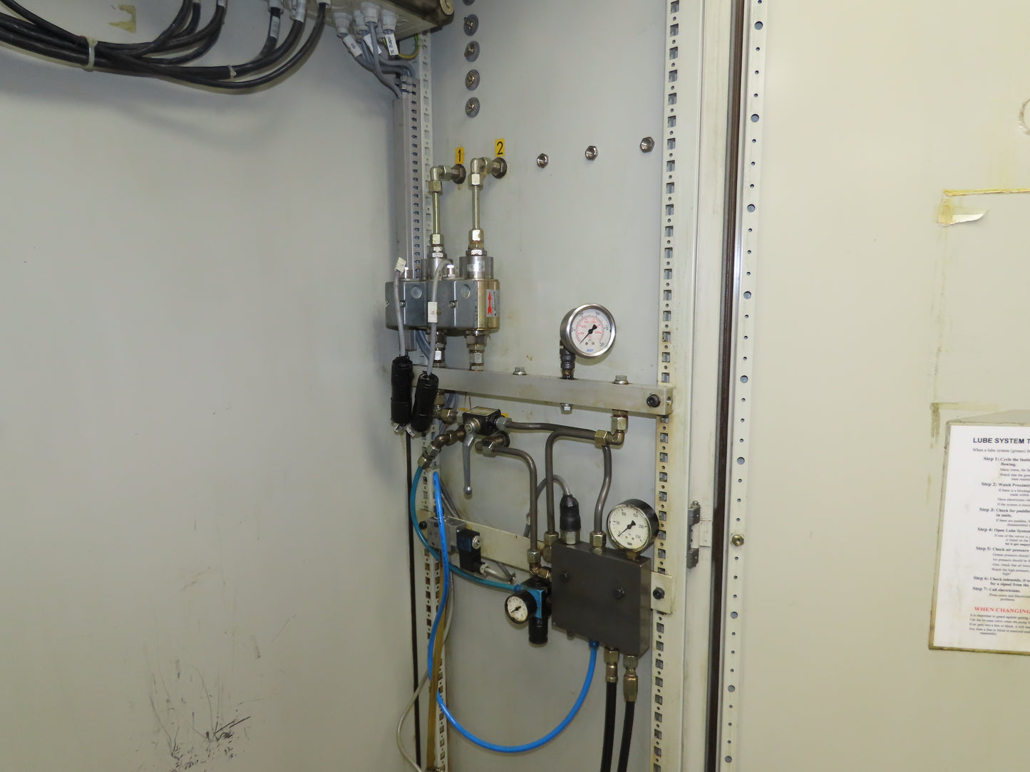 Bielomatik Graco Fireball Pneumatic 16Gal  Drum Grease Pump 4 Port High Pressure