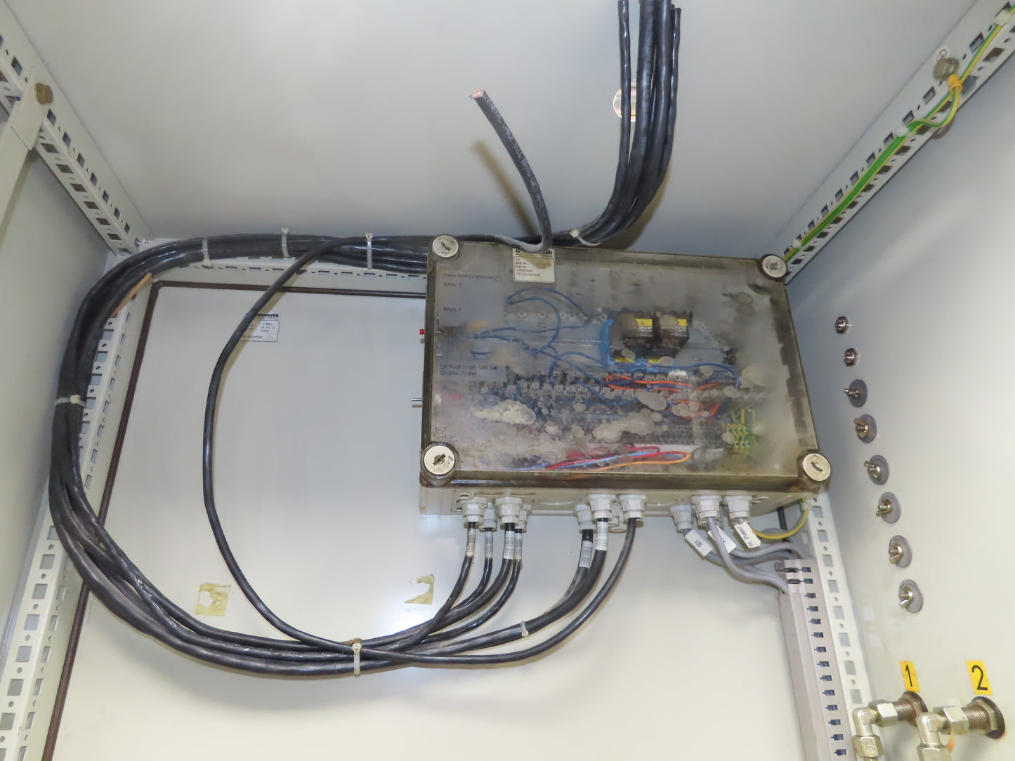 Bielomatik Graco Fireball Pneumatic 16Gal  Drum Grease Pump 4 Port High Pressure