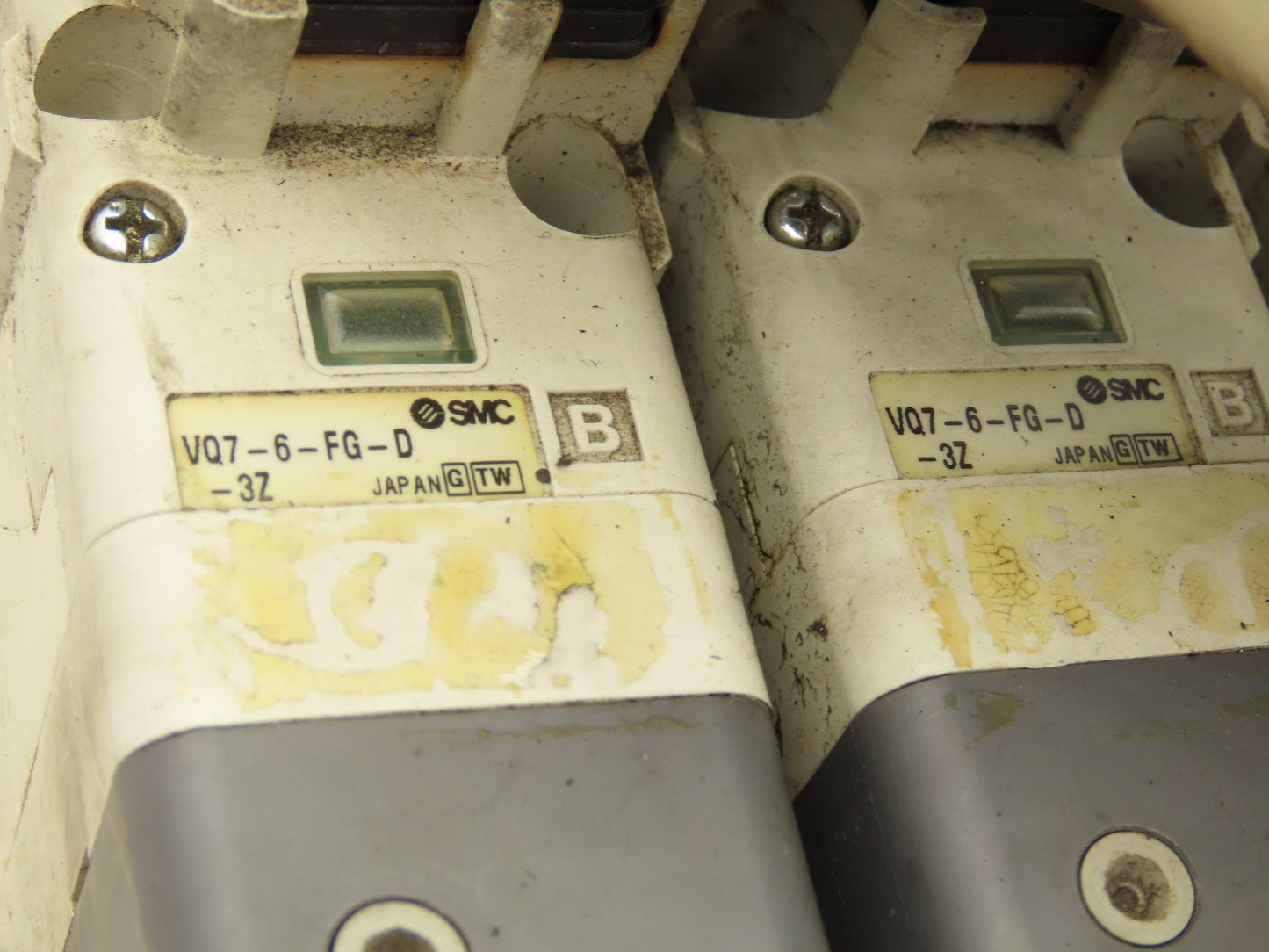 SMC VQ7-6-FG-D-3Z Double Solenoid Valve 7-Station Manifold Assy 5/2-way 24VDC