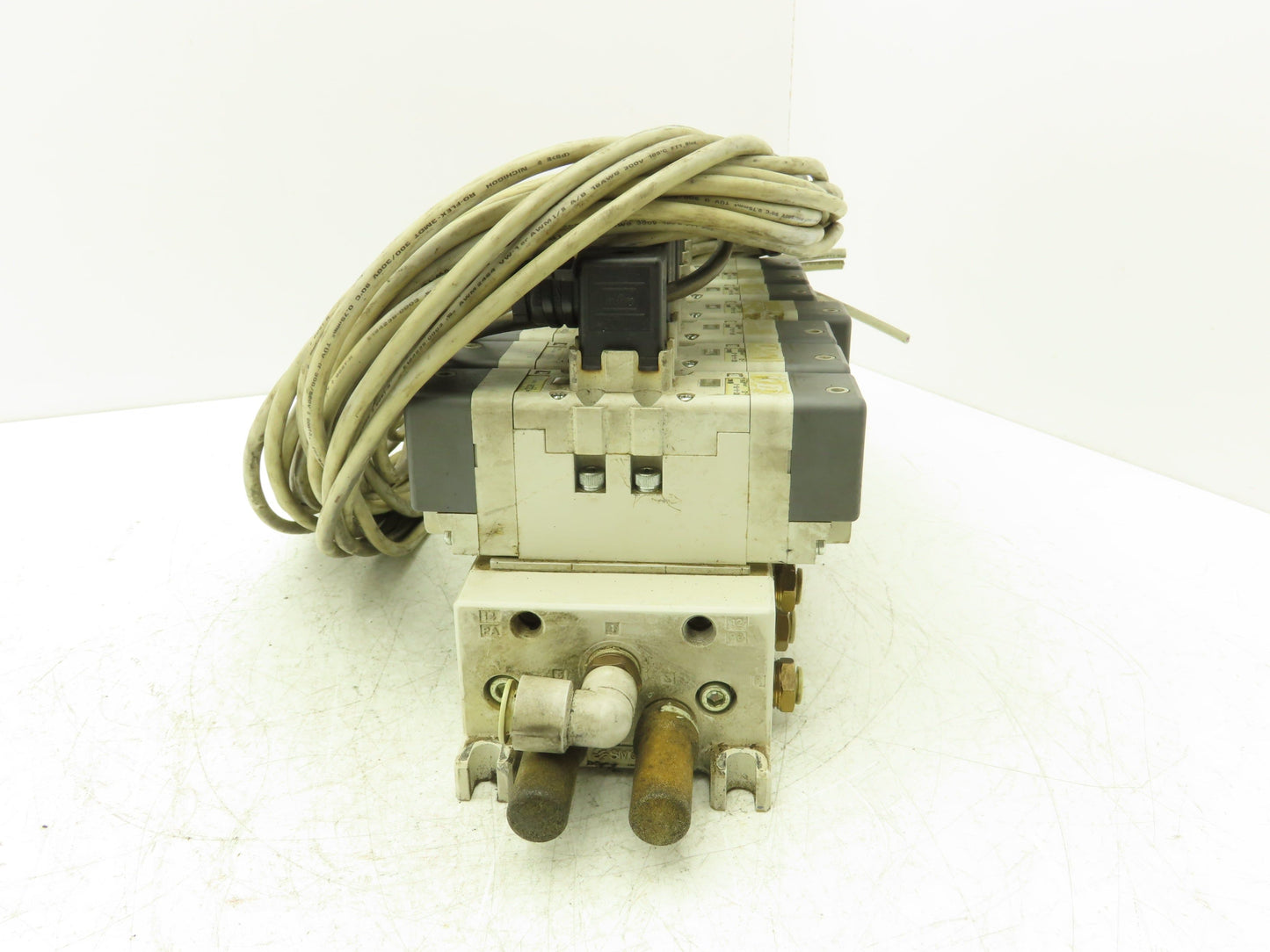SMC VQ7-6-FG-D-3Z Double Solenoid Valve 7-Station Manifold Assy 5/2-way 24VDC