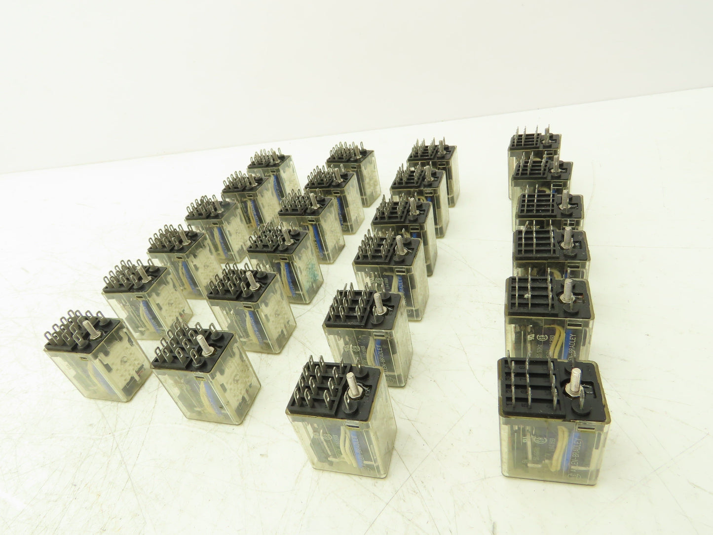 Allen Bradley 700-HC24Z24-4 24VDC 14 Blade Ice Cube Relay Lot of 24