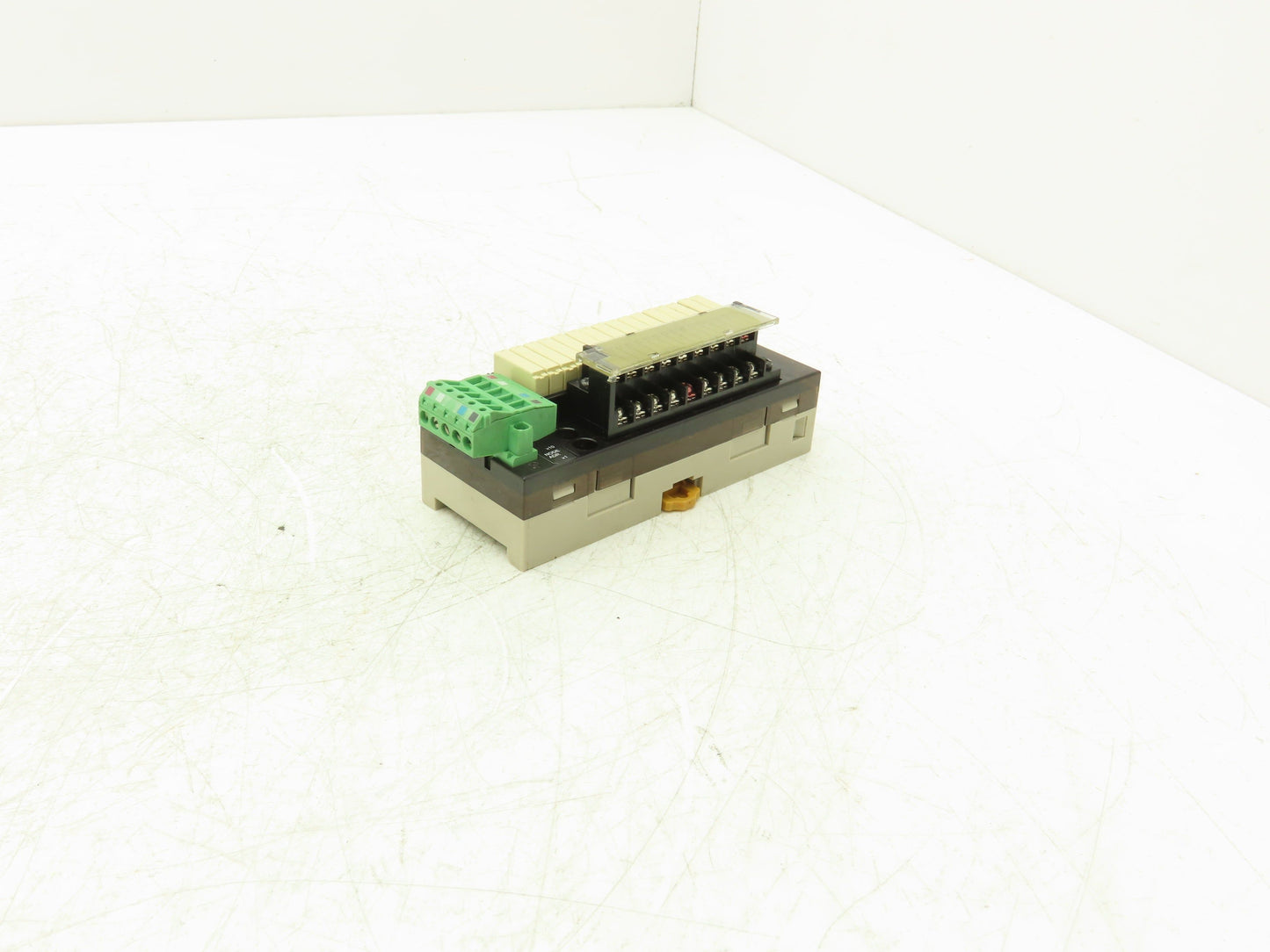 Omron DRT2-ROS16 DeviceNet Remote I/O Terminal with Relay Outputs 24VDC