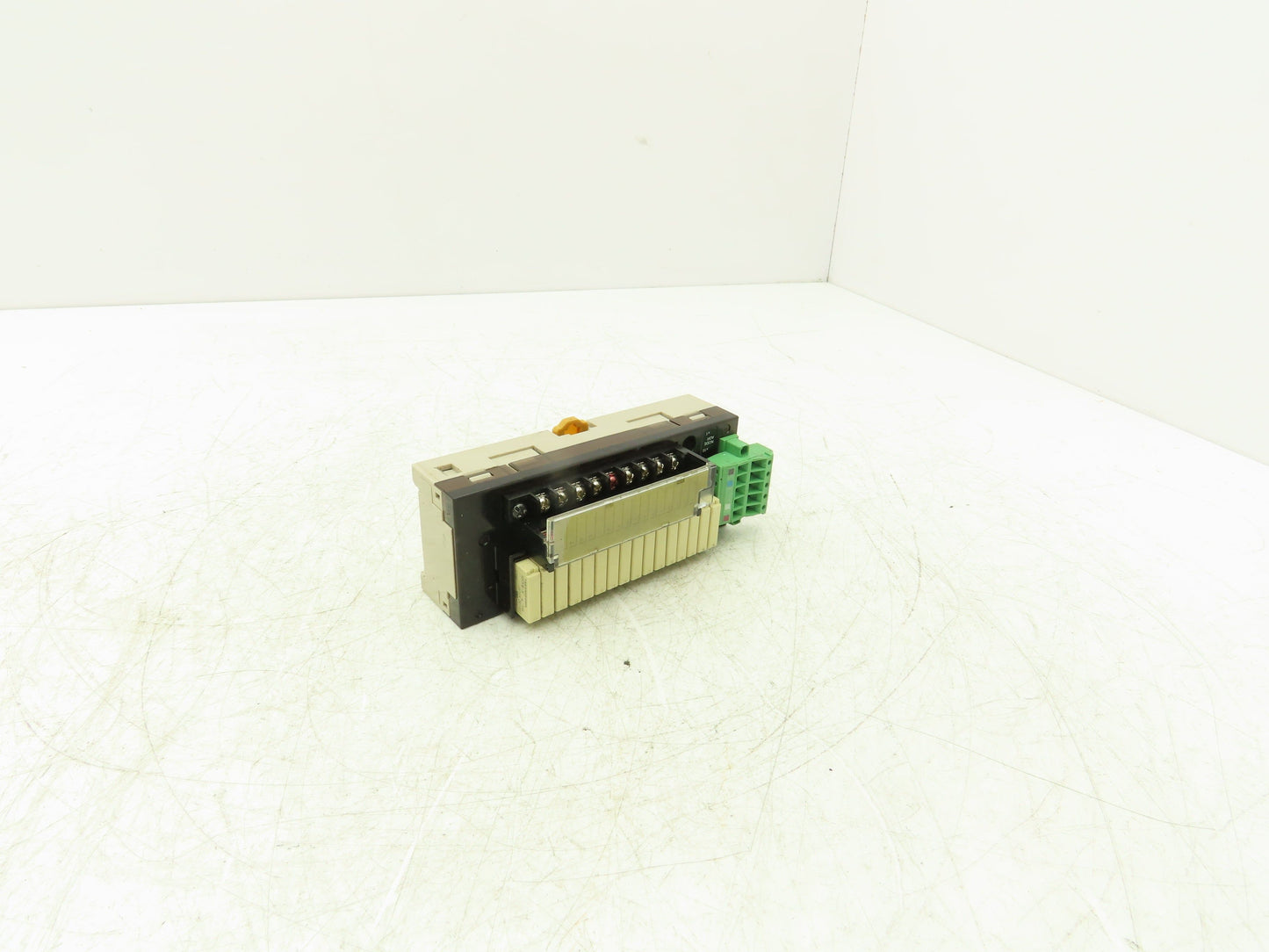 Omron DRT2-ROS16 DeviceNet Remote I/O Terminal with Relay Outputs 24VDC