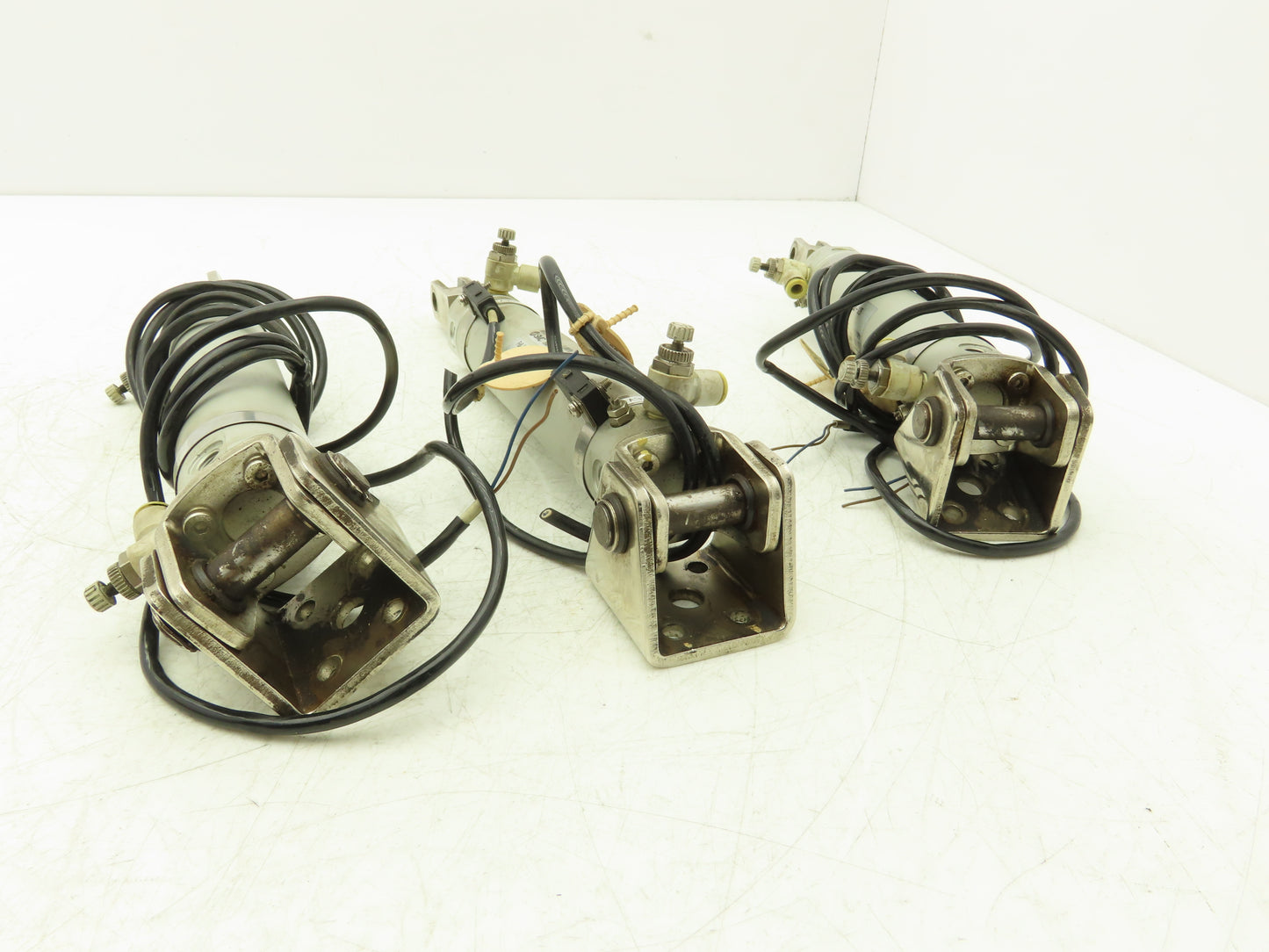 SMC CDG1BA32-125 Pneumatic Round Air Cylinder 125mm Stroke 32mm Bore -Lot of 3