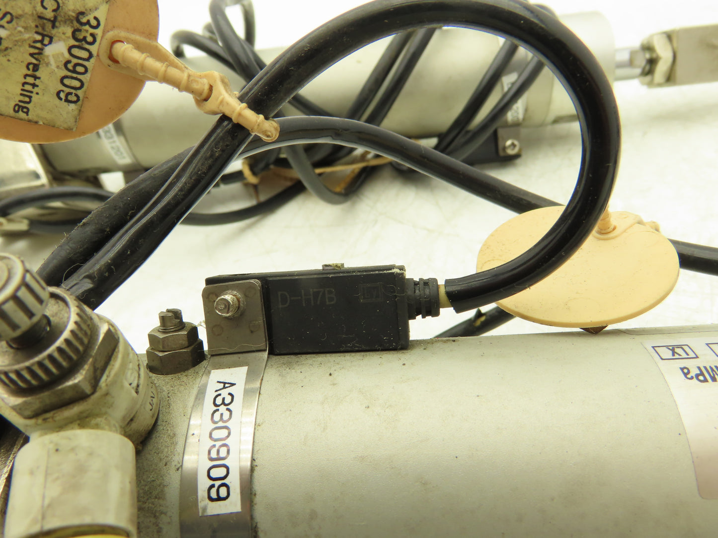 SMC CDG1BA32-125 Pneumatic Round Air Cylinder 125mm Stroke 32mm Bore -Lot of 3