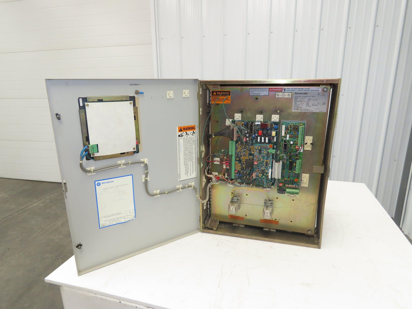 Eaton AF-502608-0480 Dynamatic VFD AC Drive 3Ph 480V In 25Hp 460v 36A 133Hz Out