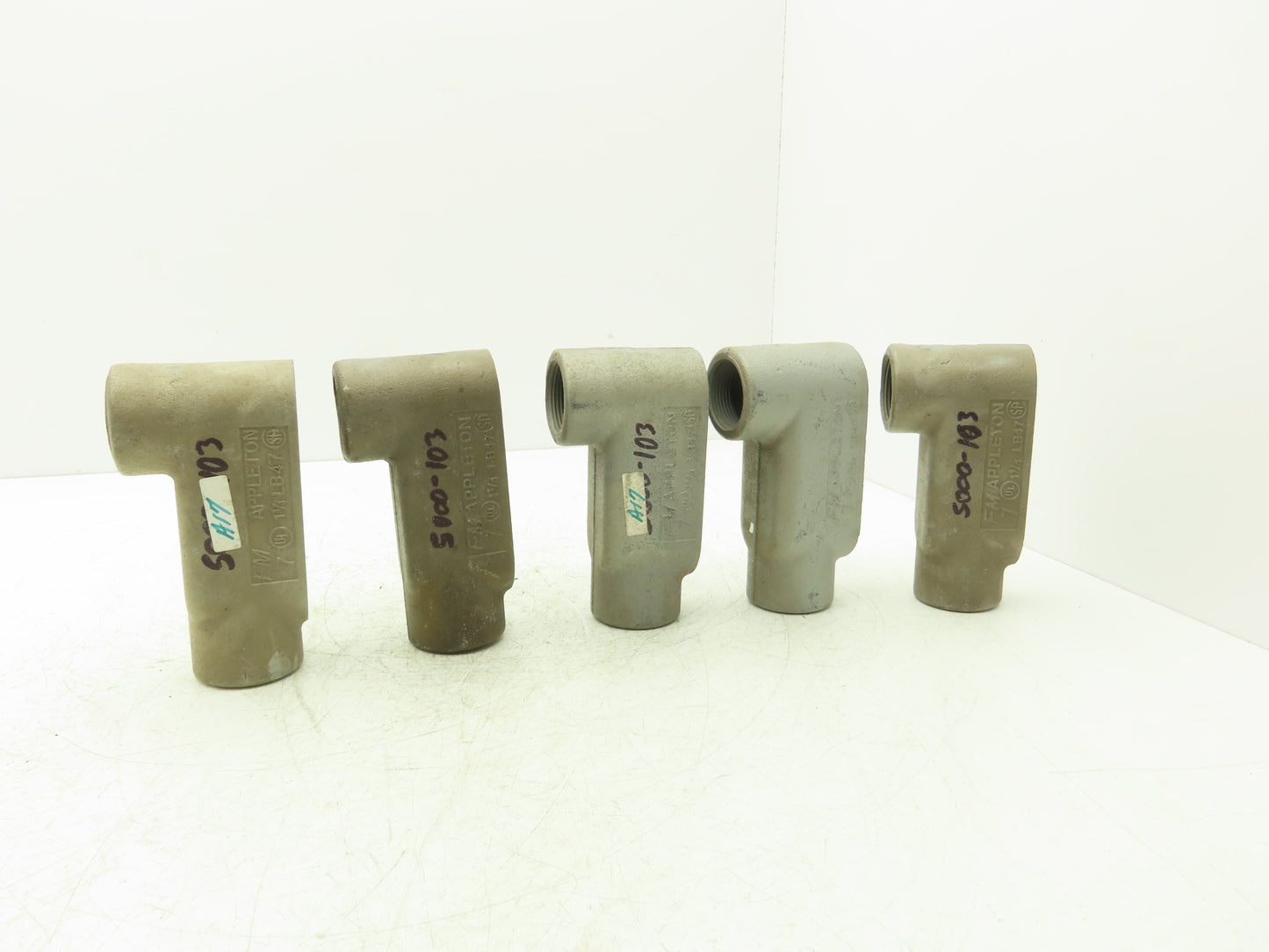 Appleton LB47  1-1/4" Conduit Body FM7 Grayloy  Lot of 5