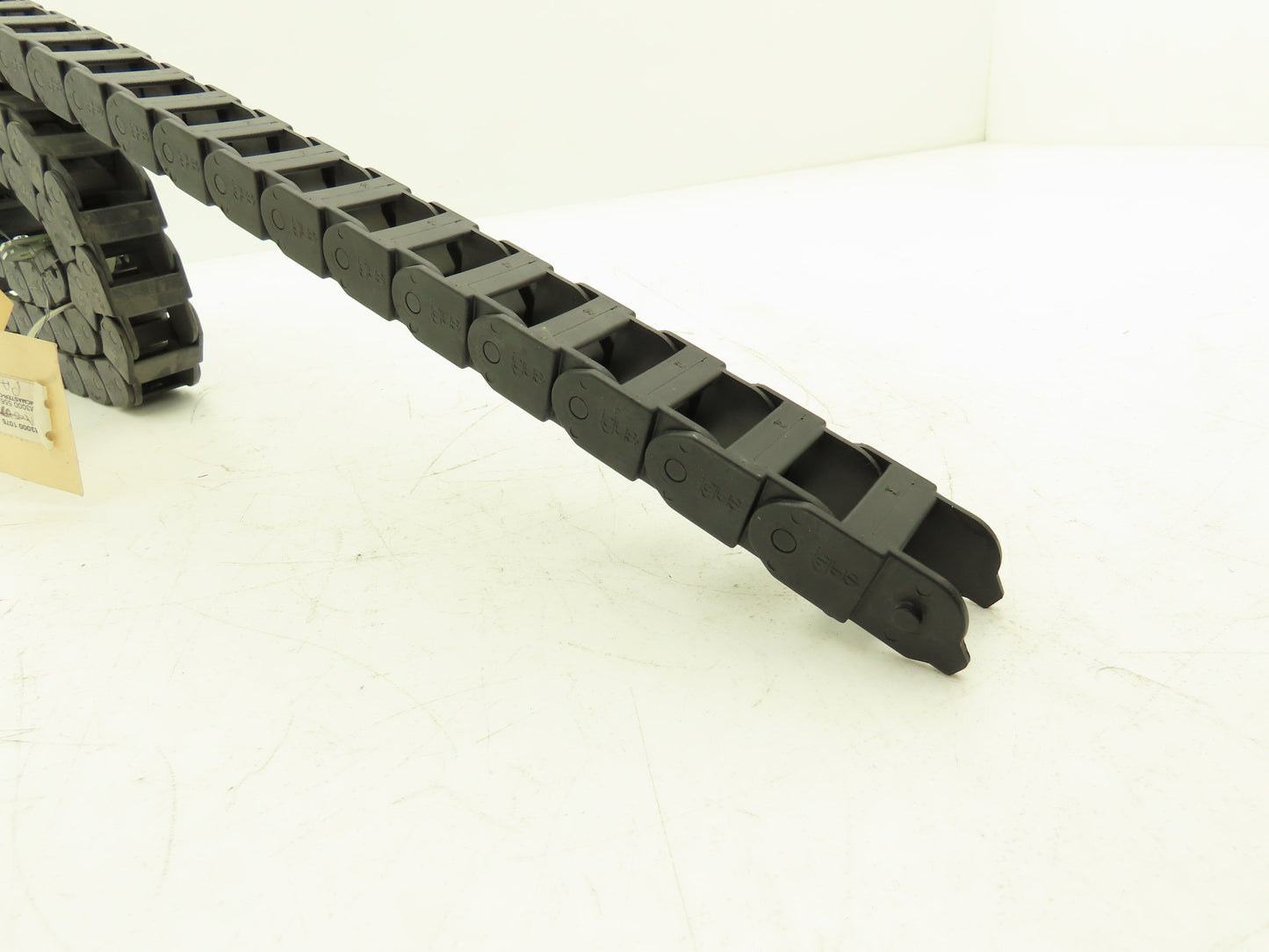 Igus 10.2.038 Energy Chain Cable Carrier 1" x 11/16" 75" Length