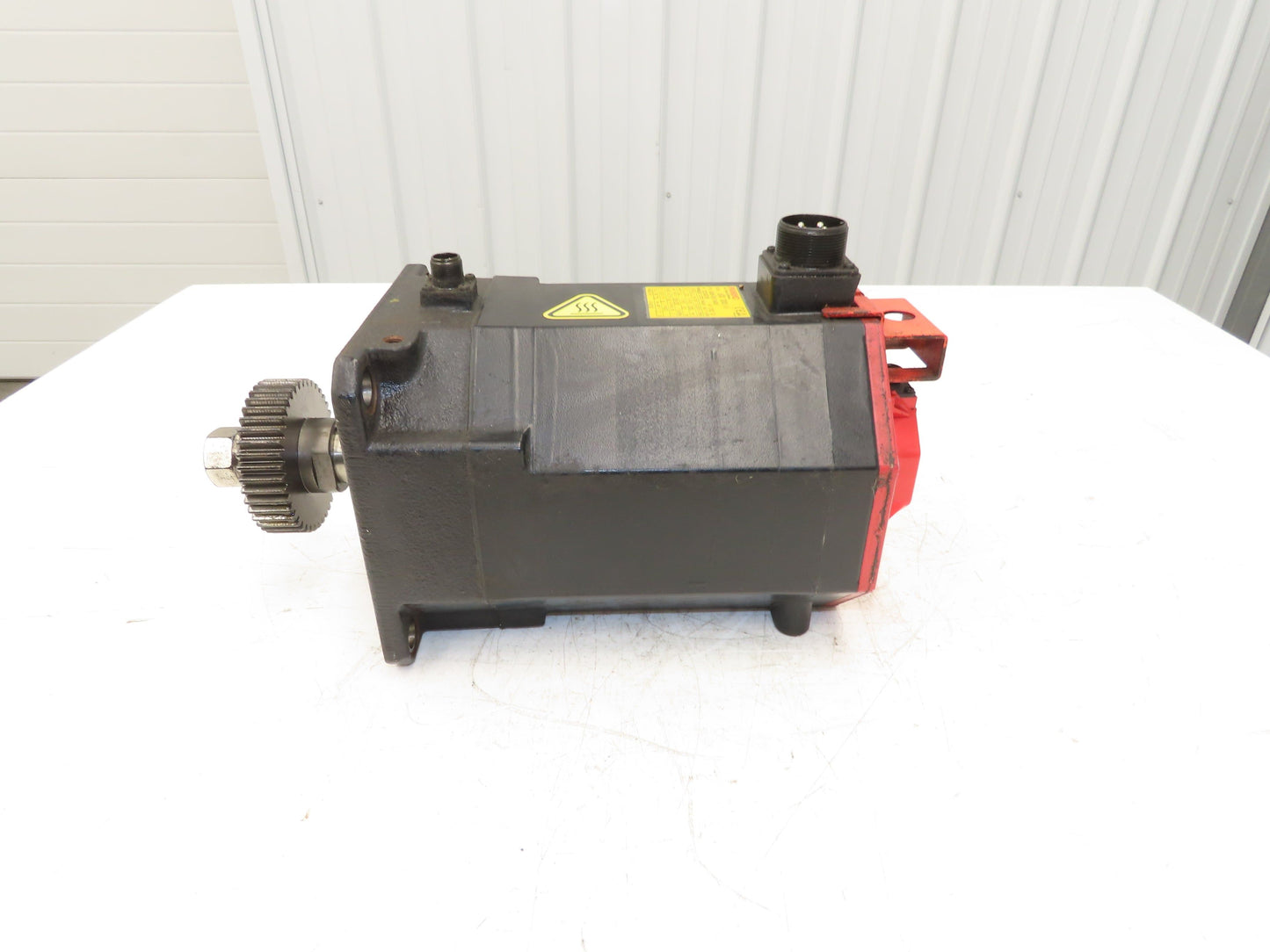 Fanuc A06B-0267-B605 AC Servo Motor 4.3kW 179v 3Ph 3000RPM Encoder A8602014T301