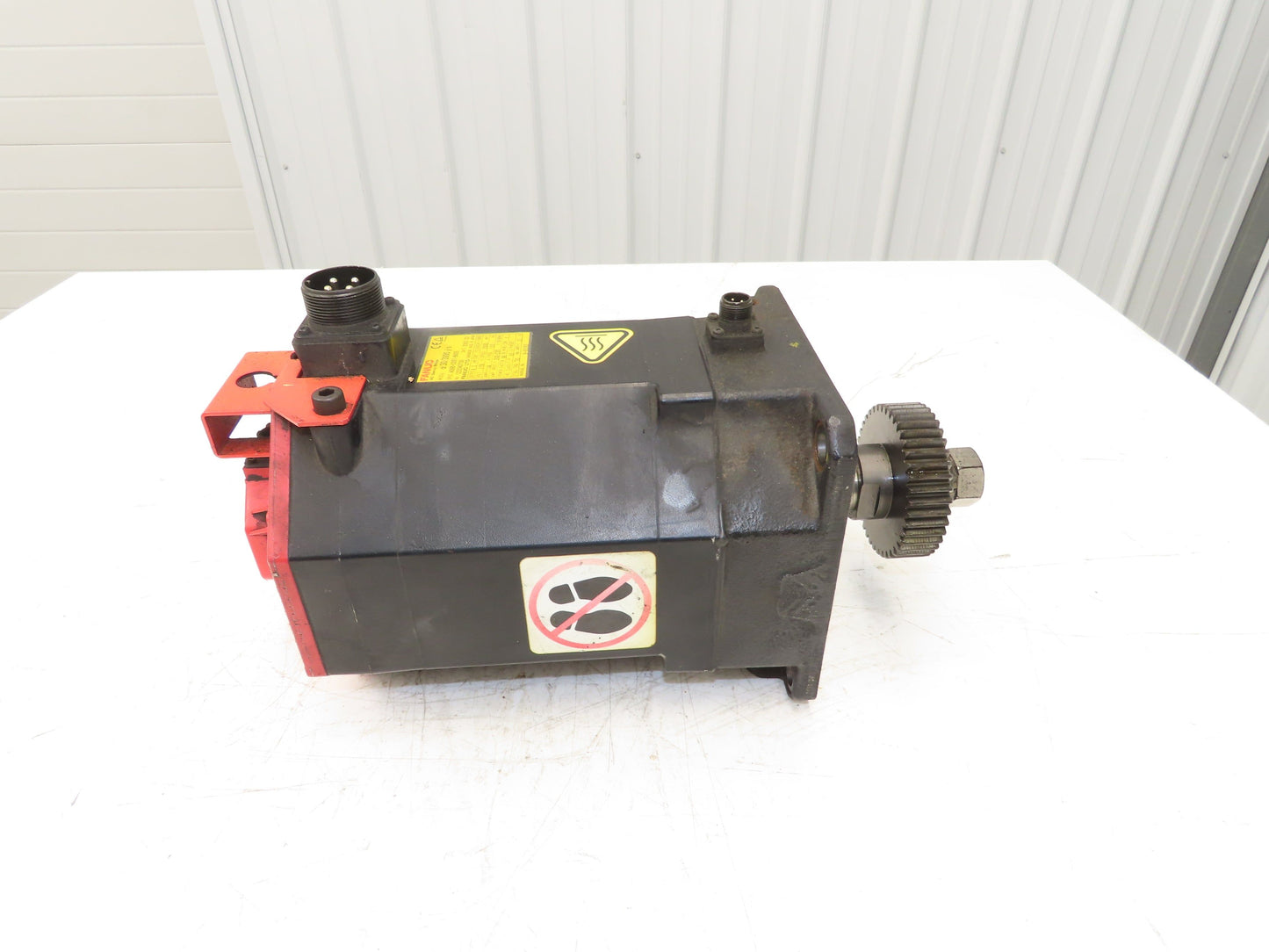 Fanuc A06B-0267-B605 AC Servo Motor 4.3kW 179v 3Ph 3000RPM Encoder A8602014T301