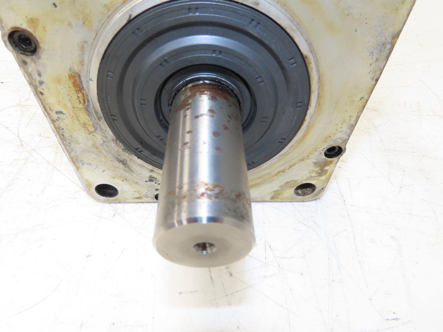 Fanuc A06B-0142-B076 AC Servo Motor 2.1kW 186v 3Ph 2000RPM Encoder A8600360V511