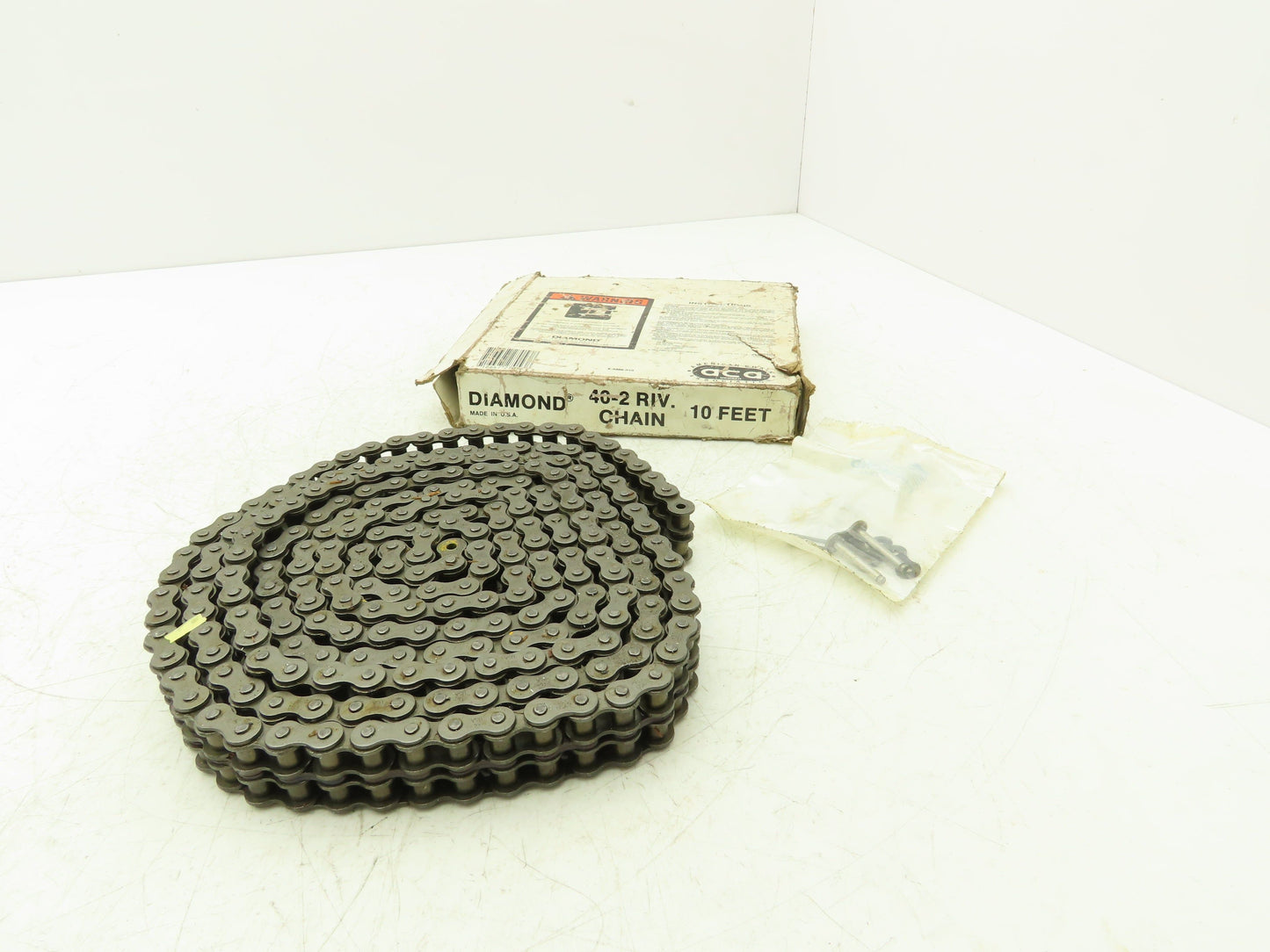 Diamond #40 Double Roller Chain Riveted 0.500 Pitch 10' Box & Master Link