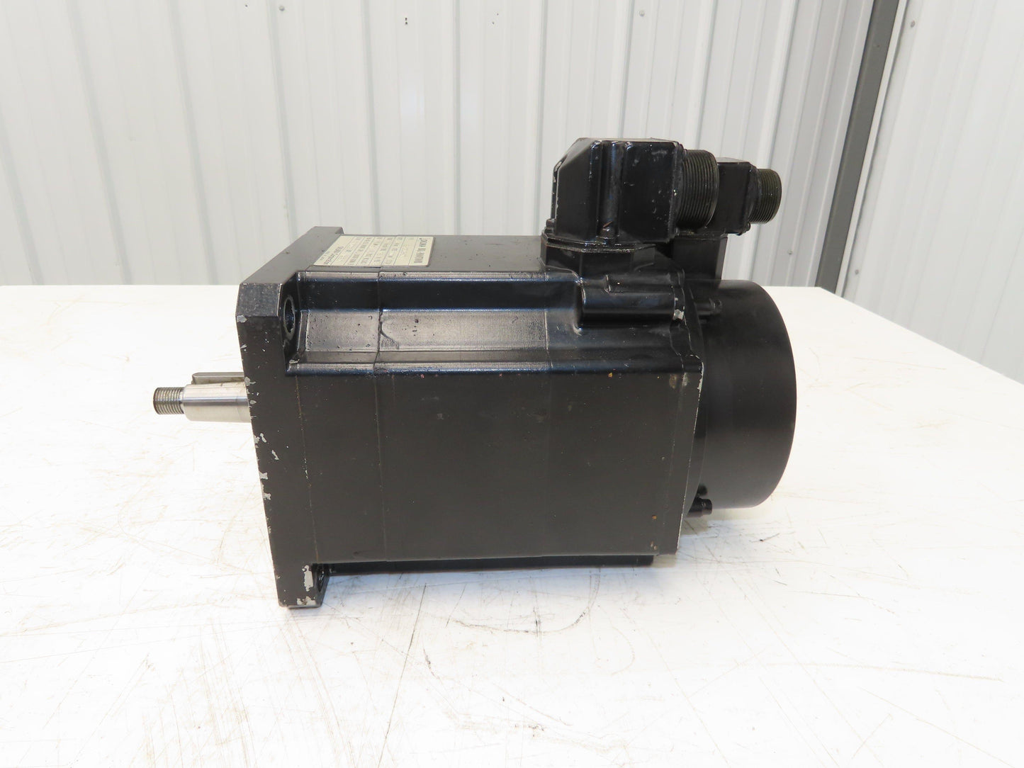 Okuma BL-MC200E-20T AC Servo Motor 4kW 2000 RPM 157V 3PH Encoder ER-FC-2048D