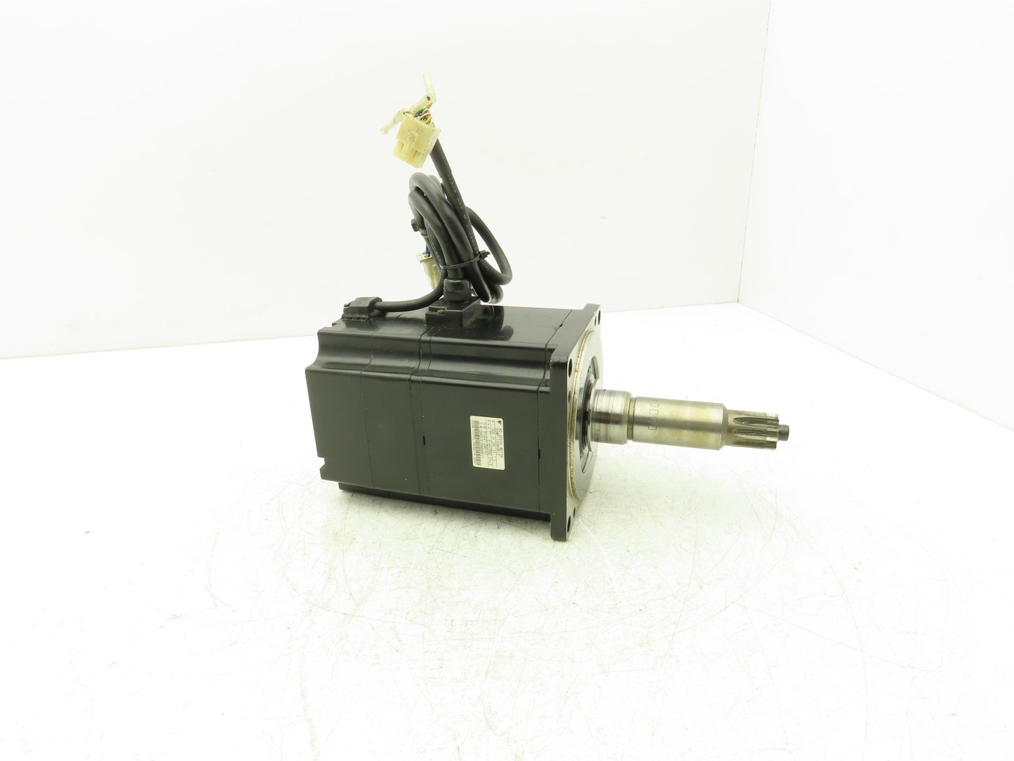 Yaskawa SGMP-15AWYR12 AC Servo Motor 1500 W 200 V 7.5 A