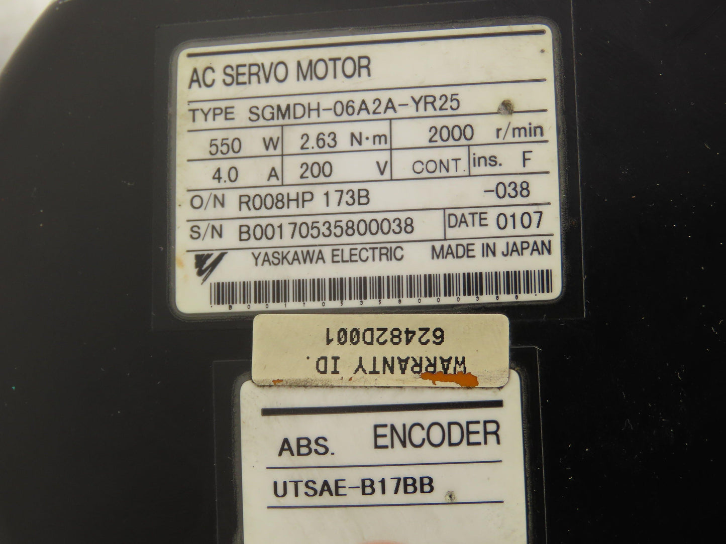 Yaskawa UTSAE-B17BB AC Servo Motor 0.55kW 2000rpm 200v with 2-3/4" Shaft