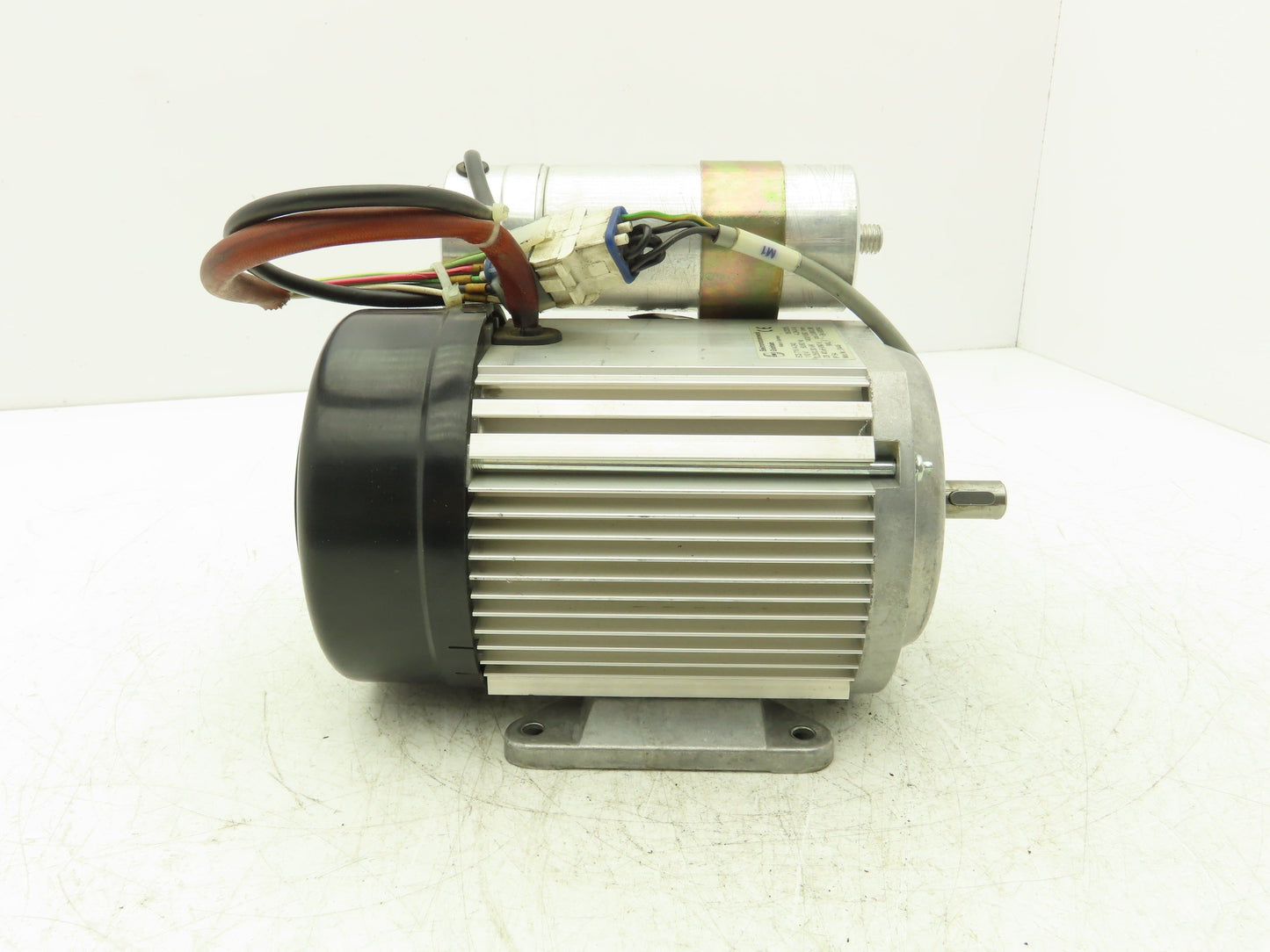 Elektromoterenwerk ECS 71K 4-240 AC Motor .3kW 1650rpm 110v 1ph 71Frame IP54