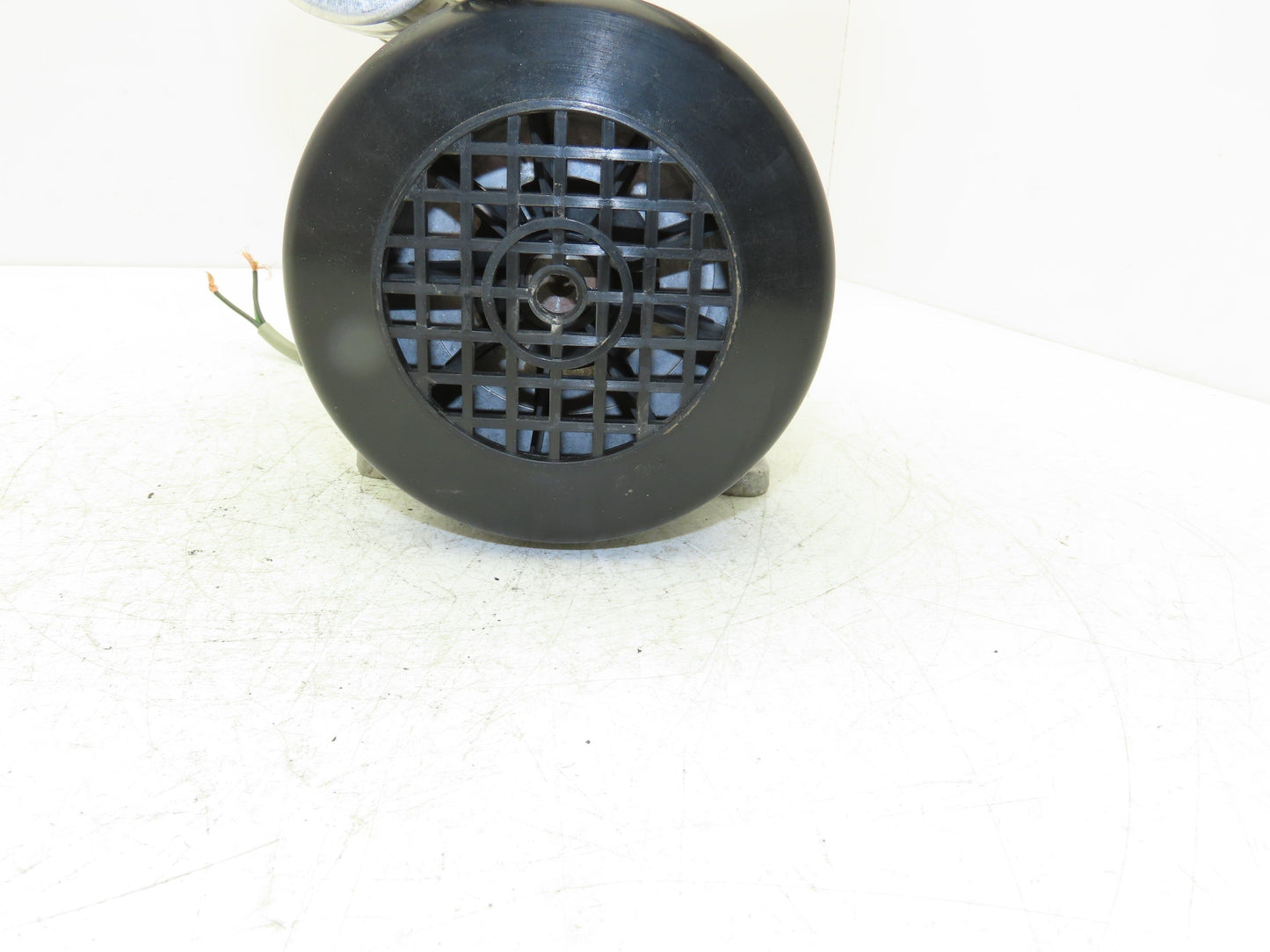 Elektromoterenwerk ECS 71K 4-240 AC Motor .3kW 1650rpm 110v 1ph 71Frame IP54