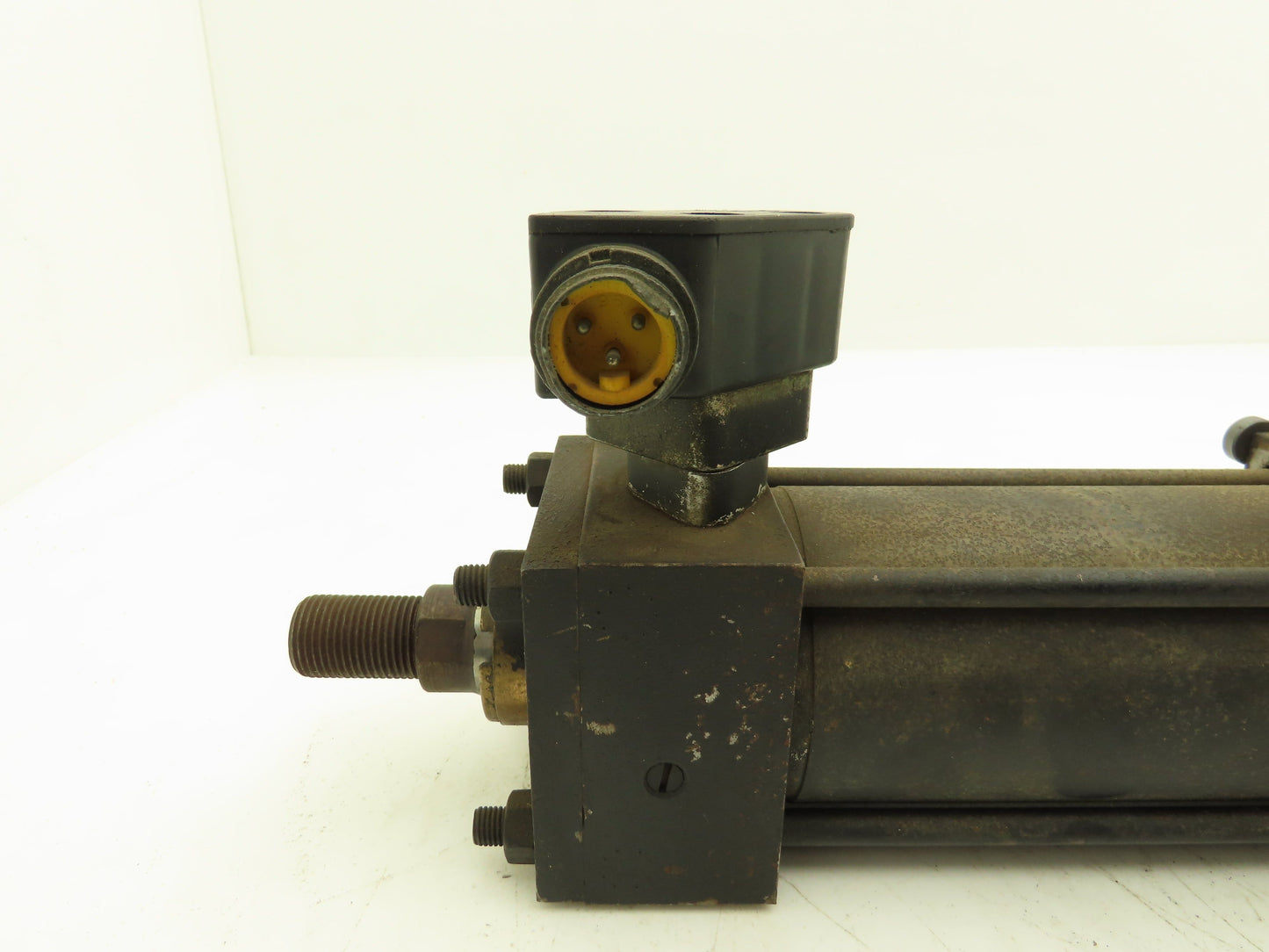 Parker CH2AUS34C Air Cylinder 2.5" Bore 4" Stroke 3/4"-16 End 250psi