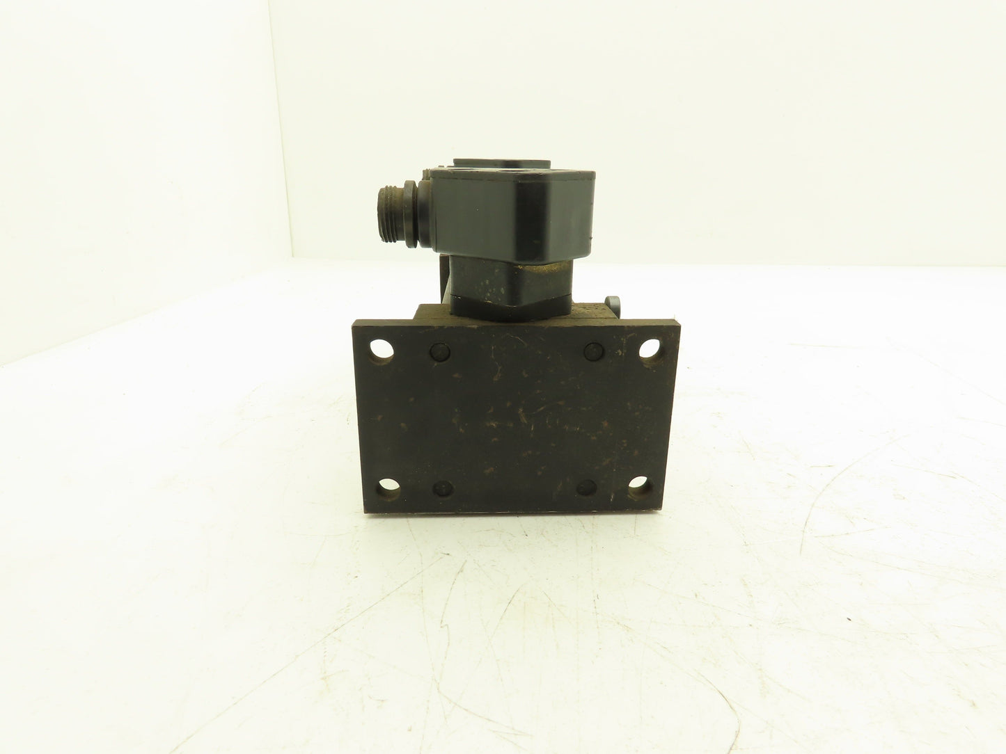 Parker CH2AUS34C Air Cylinder 2.5" Bore 4" Stroke 3/4"-16 End 250psi