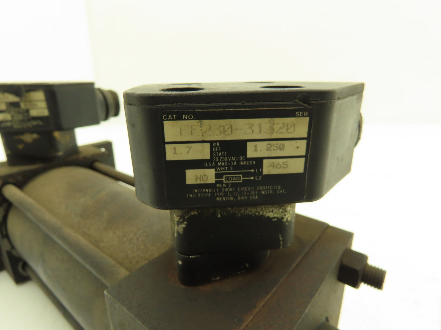 Parker CH2AUS34C Air Cylinder 2.5" Bore 4" Stroke 3/4"-16 End 250psi