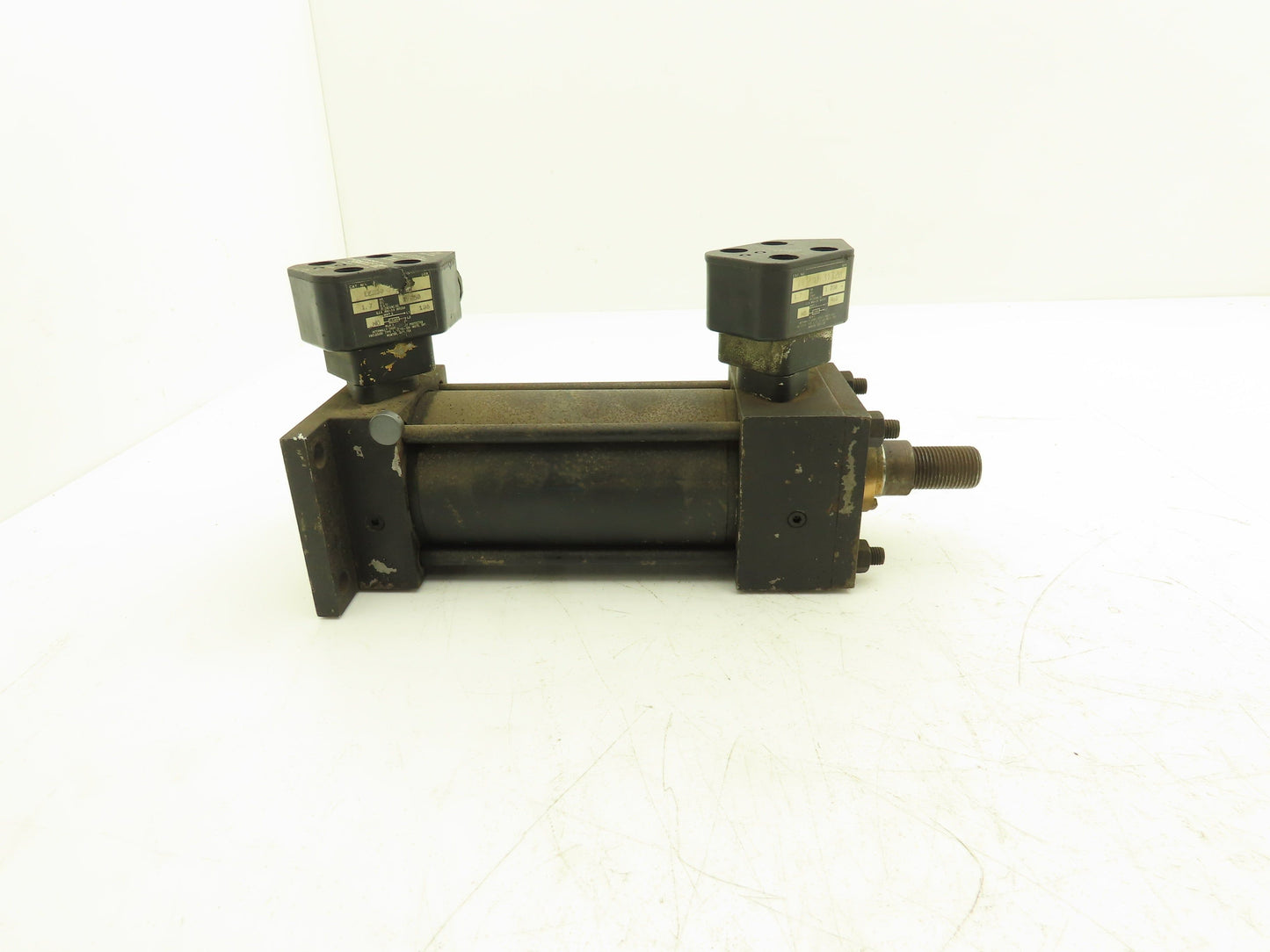 Parker CH2AUS34C Air Cylinder 2.5" Bore 4" Stroke 3/4"-16 End 250psi