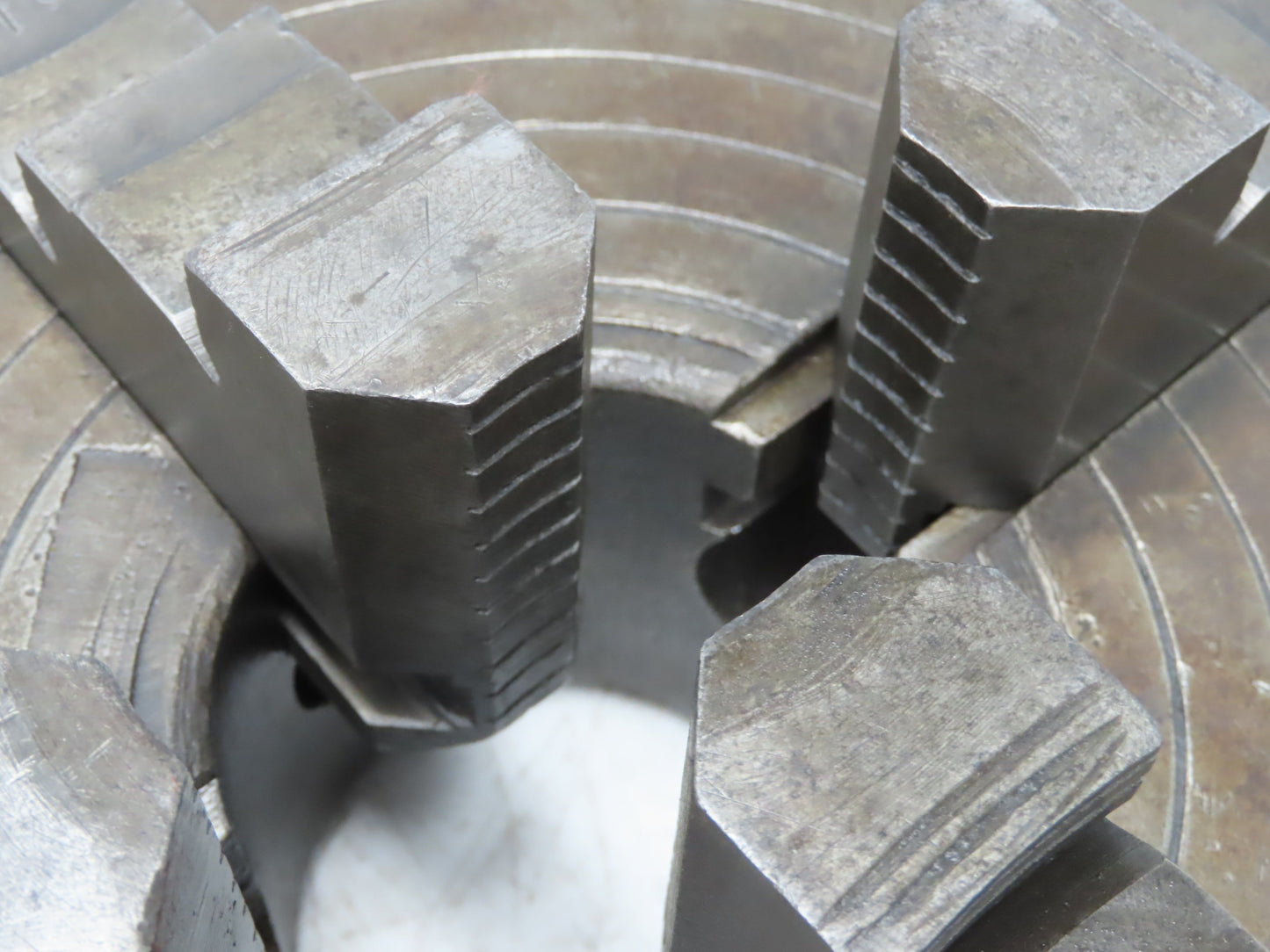 L-W Chuck Co. 4-Jaw Independent Lathe Chuck 13-7/8" OD
