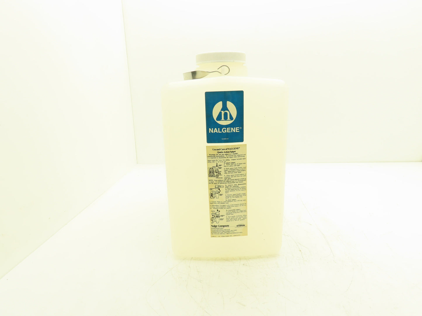 Nalgene 2321-0050 Autoclavable Rectangular Carboy With Spigot 20L Capacity