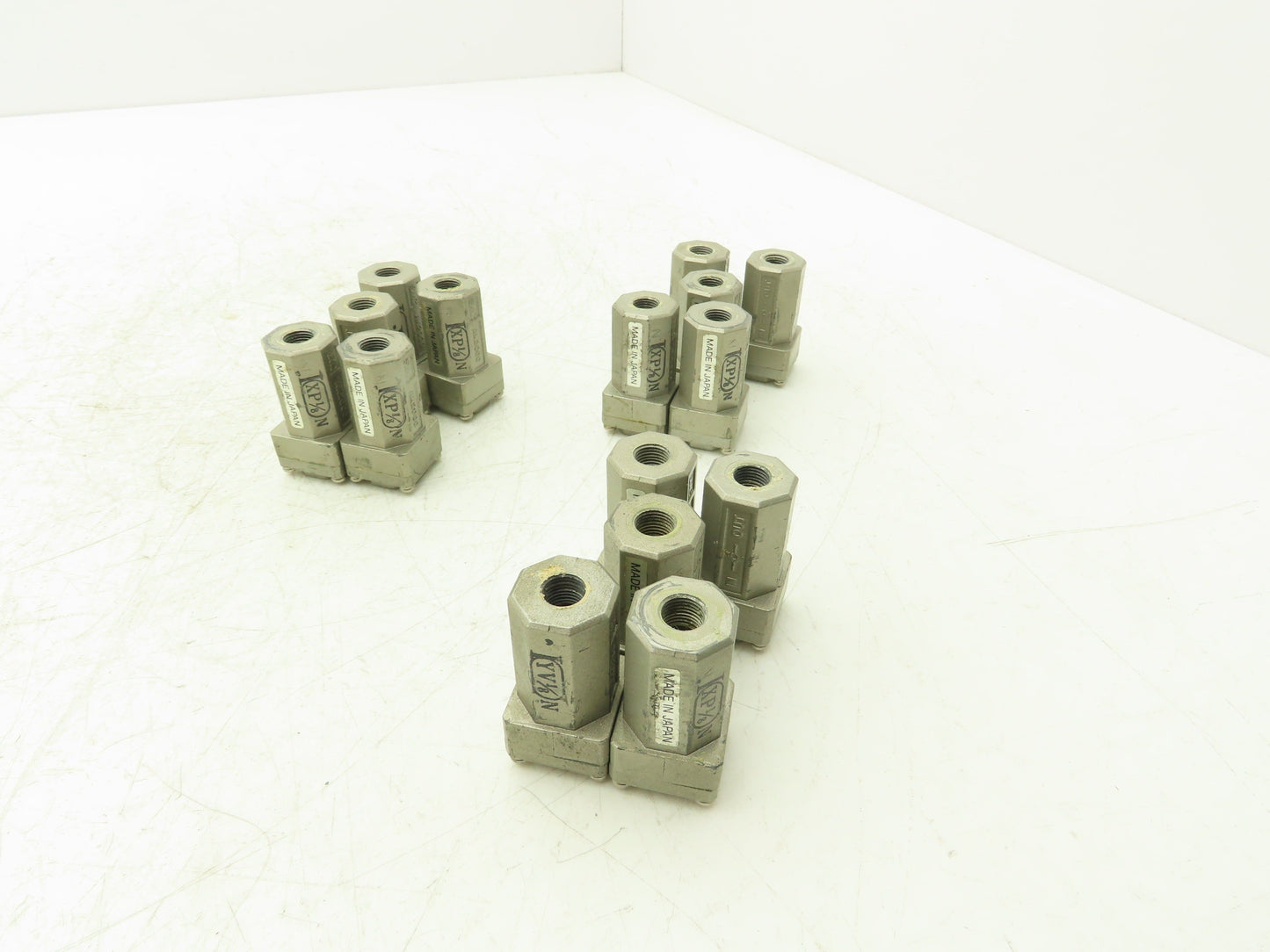 SMC AK2000 Pneumatic Air Check Valve 3-145psi 1/8" NPT Lot of 15