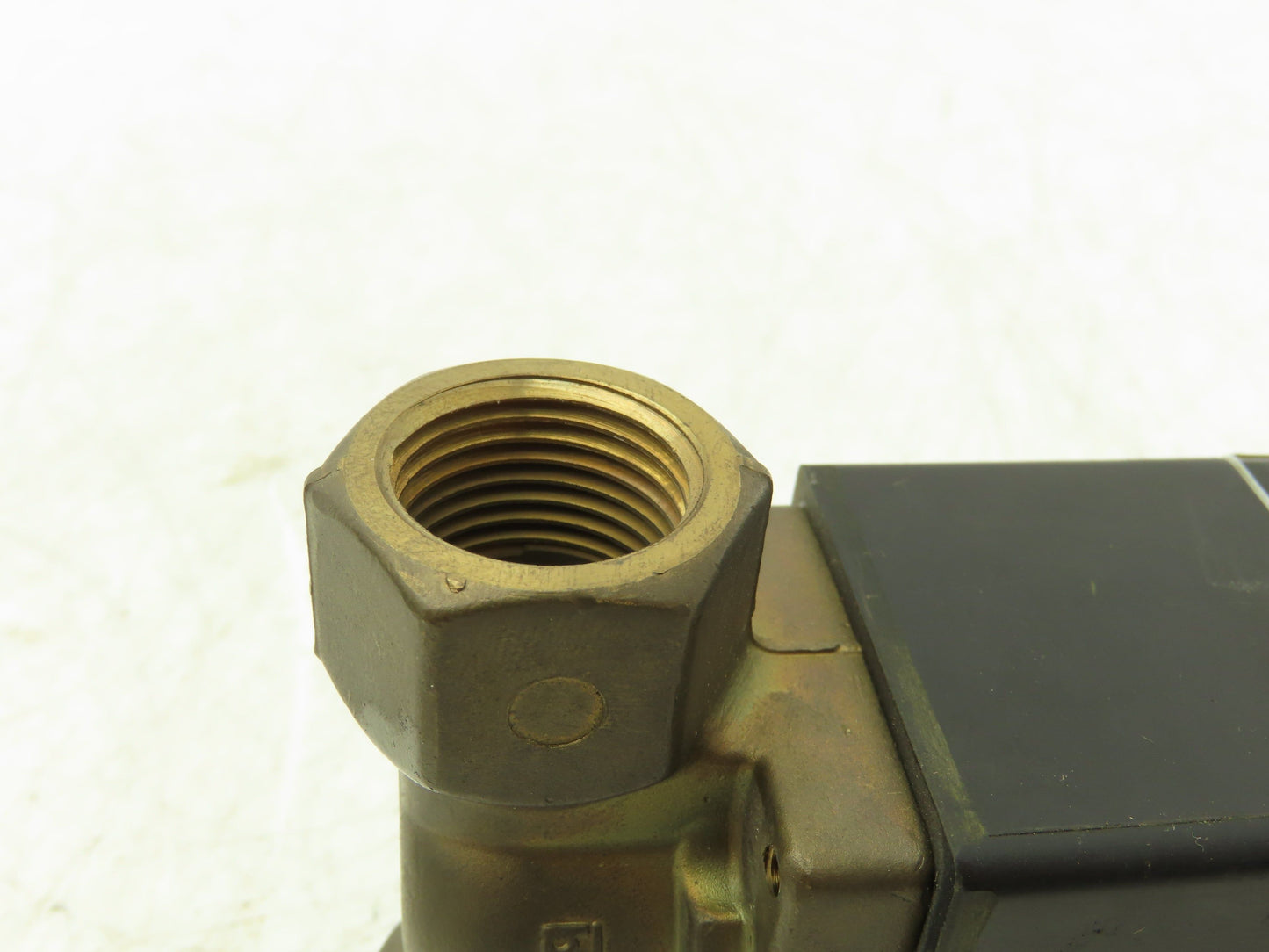 Burkert 262 Pneumatically Operated Valve 2 Position 2 port 0-87psi G 1/2