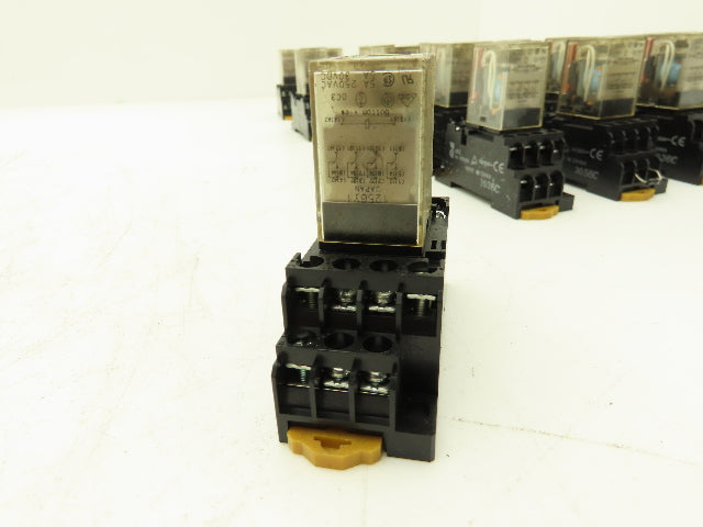 Omron MY4 PYF14A-E Relay Unit With Base 24VDC Coil Lot of 26