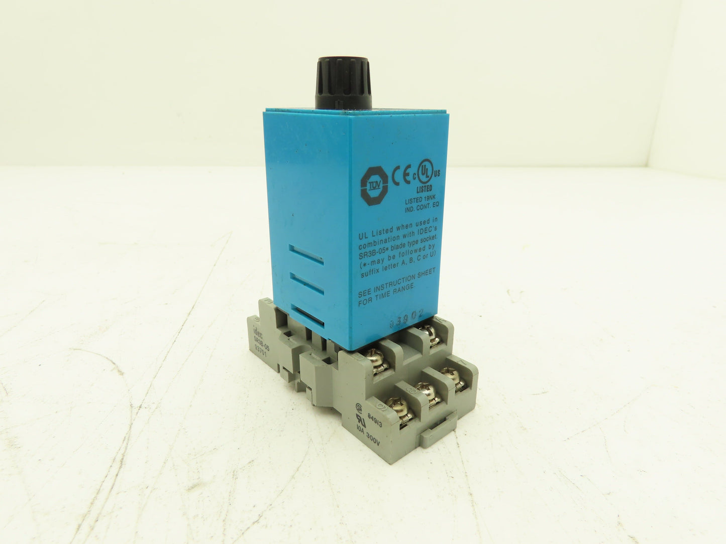 Idec RTE-B2AD24 Electronic Timer Relay Socket 24V 10A 240V 4 Adjustment Lot of 3