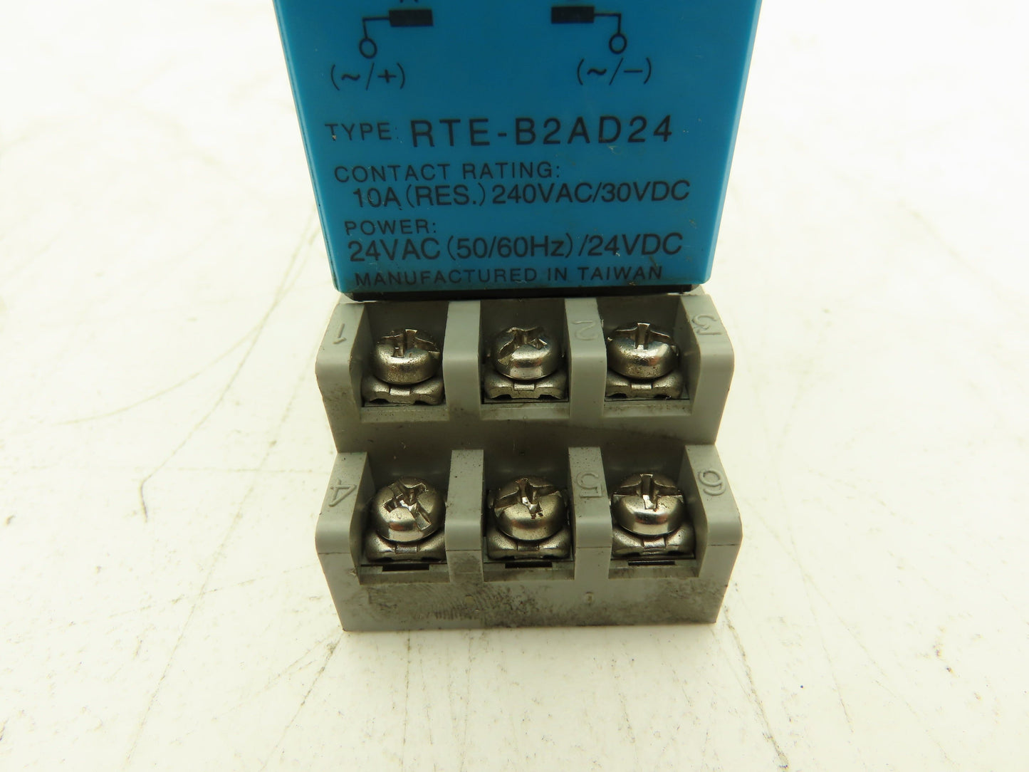 Idec RTE-B2AD24 Electronic Timer Relay Socket 24V 10A 240V 4 Adjustment Lot of 3
