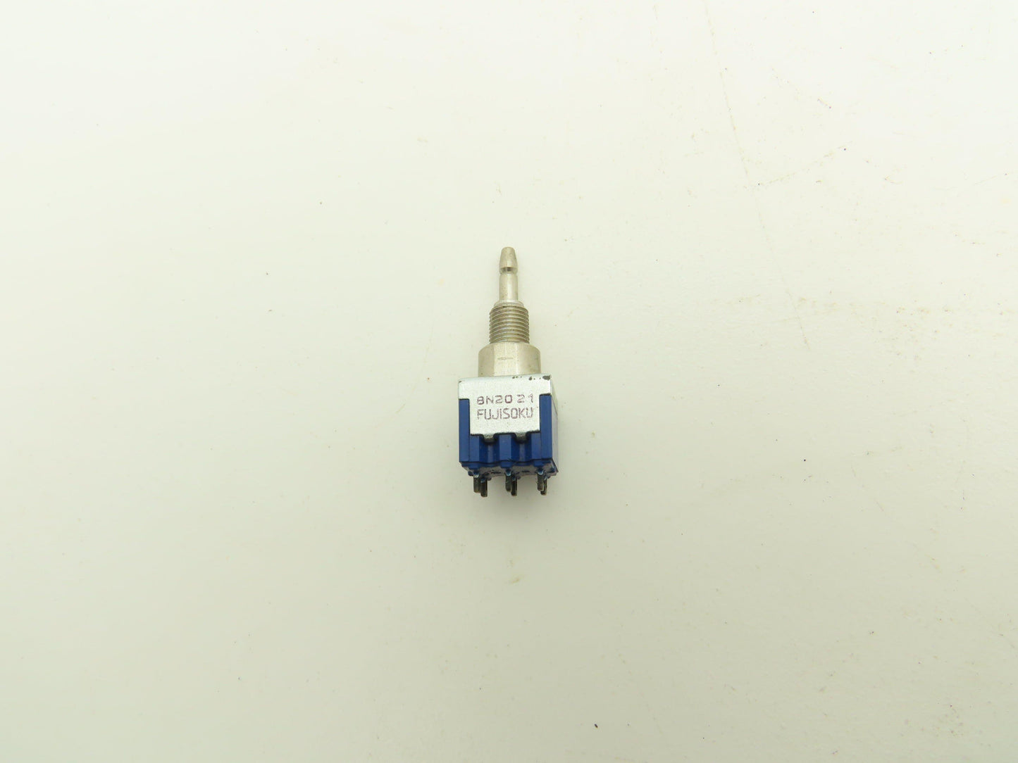 Fujisoku 8N2021 Push Selector Switch 5A 125VAC Lot of 17