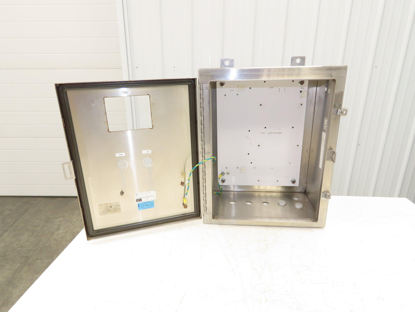 Saginaw Electrical Enclosure 16"x20"x10" Heavy Duty Stainless Steel Wall Mount