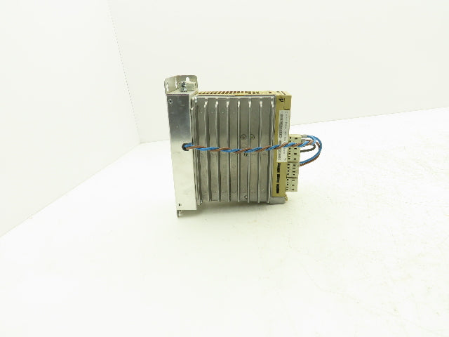Omron R88D-WT04H AC Servo Drive 200-230V 1PH 5.5A Input 0-230V 3ph 2.8A Output