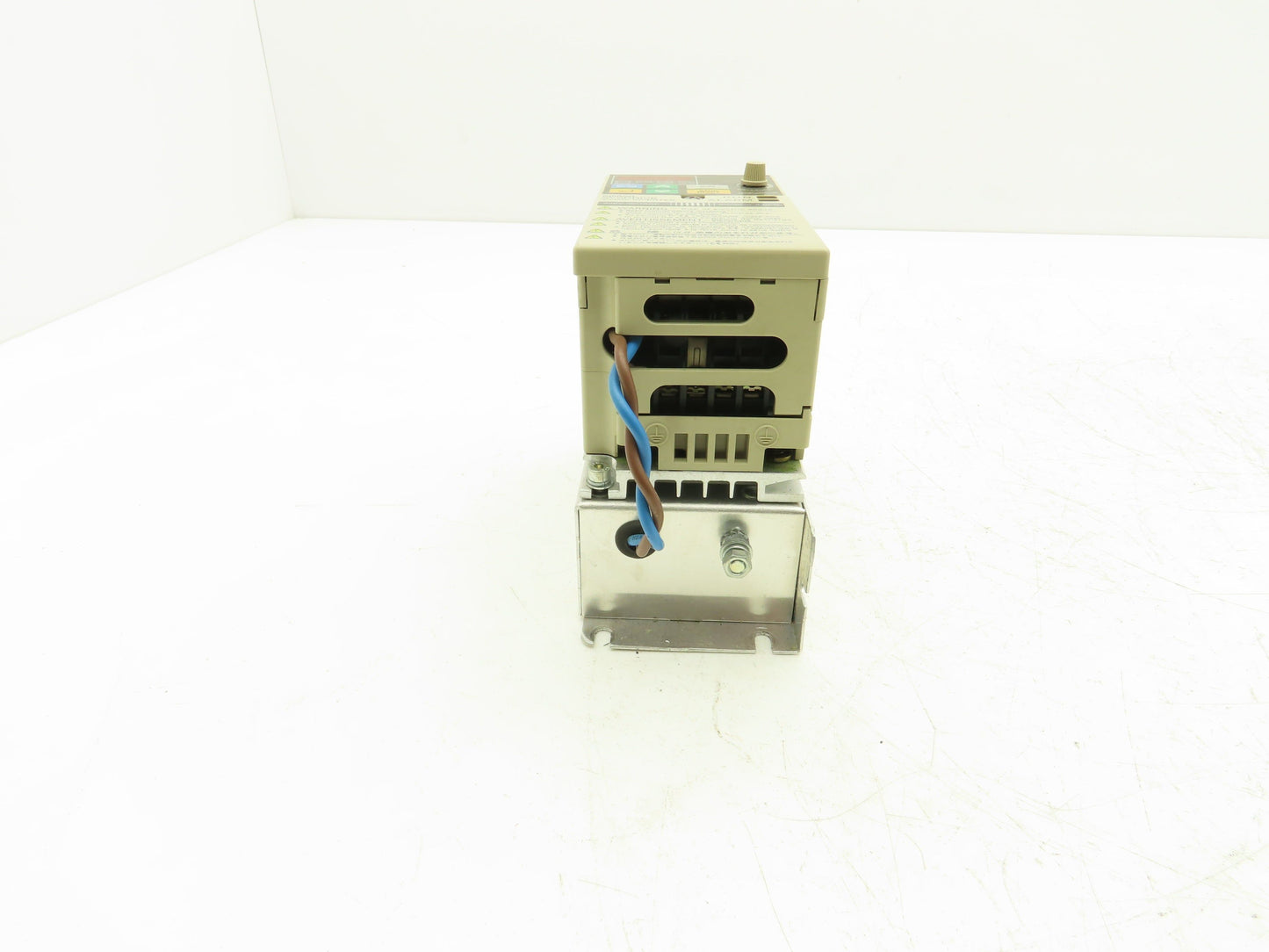 Omron 3G3MV-AB002 Sysdrive Inverter 0.25kW 200-240v 3.5A Input 0-240V1.6A Output