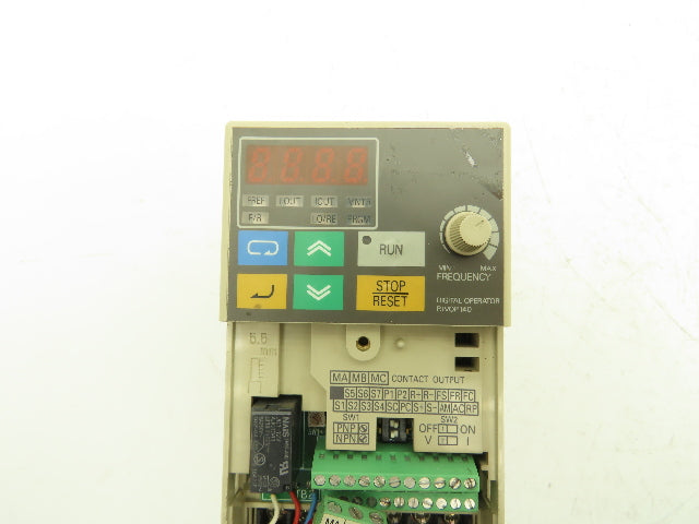 Omron 3G3MV-AB002 Sysdrive Inverter 0.25kW 200-240v 3.5A Input 0-240V1.6A Output