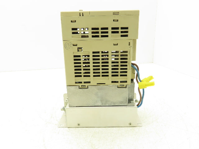 Omron 3G3MV-AB004 Sysdrive Inverter 0.55kW 200-240v 7.4A Input 0-240V 3A Output