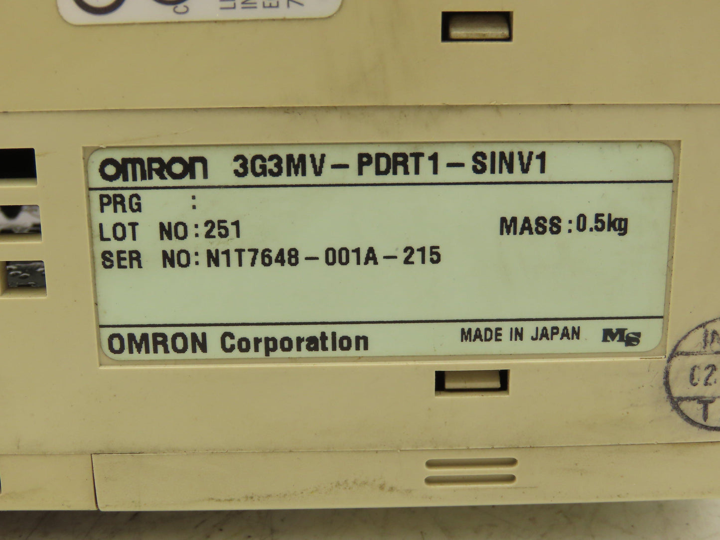 Omron 3G3MV-AB004 Sysdrive Inverter 0.55kW 200-240v 7.4A Input 0-240V 3A Output