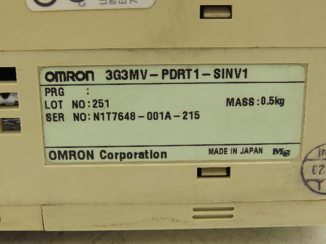 Omron 3G3MV-AB004 Sysdrive Inverter 0.55kW 200-240v 7.4A Input 0-240V 3A Output