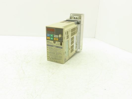 Omron 3G3MV-AB004 Sysdrive Inverter 0.55kW 200-240v 7.4A Input 0-240V 3A Output